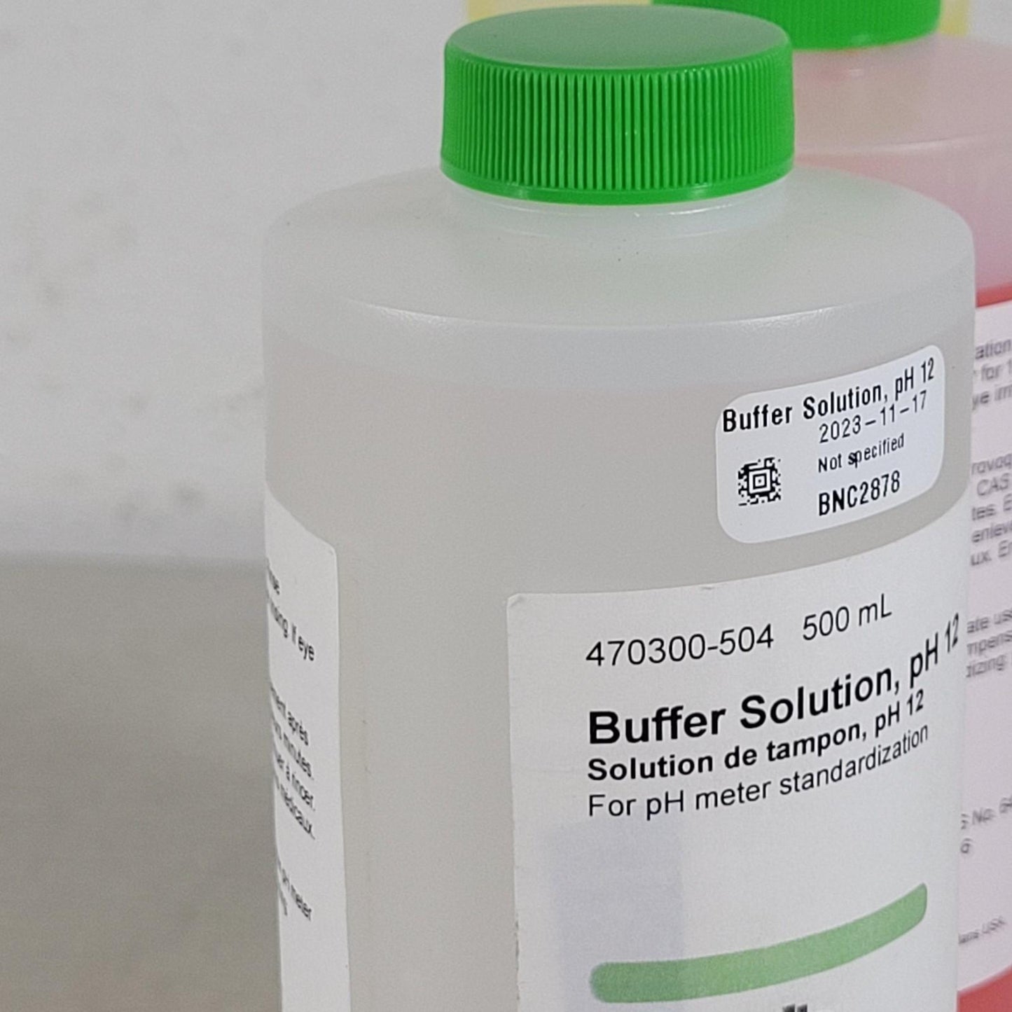 Parts of Ward's 470233-572 pH Buffer Kit pH 7 pH 4 pH 12 Potassium Chloride