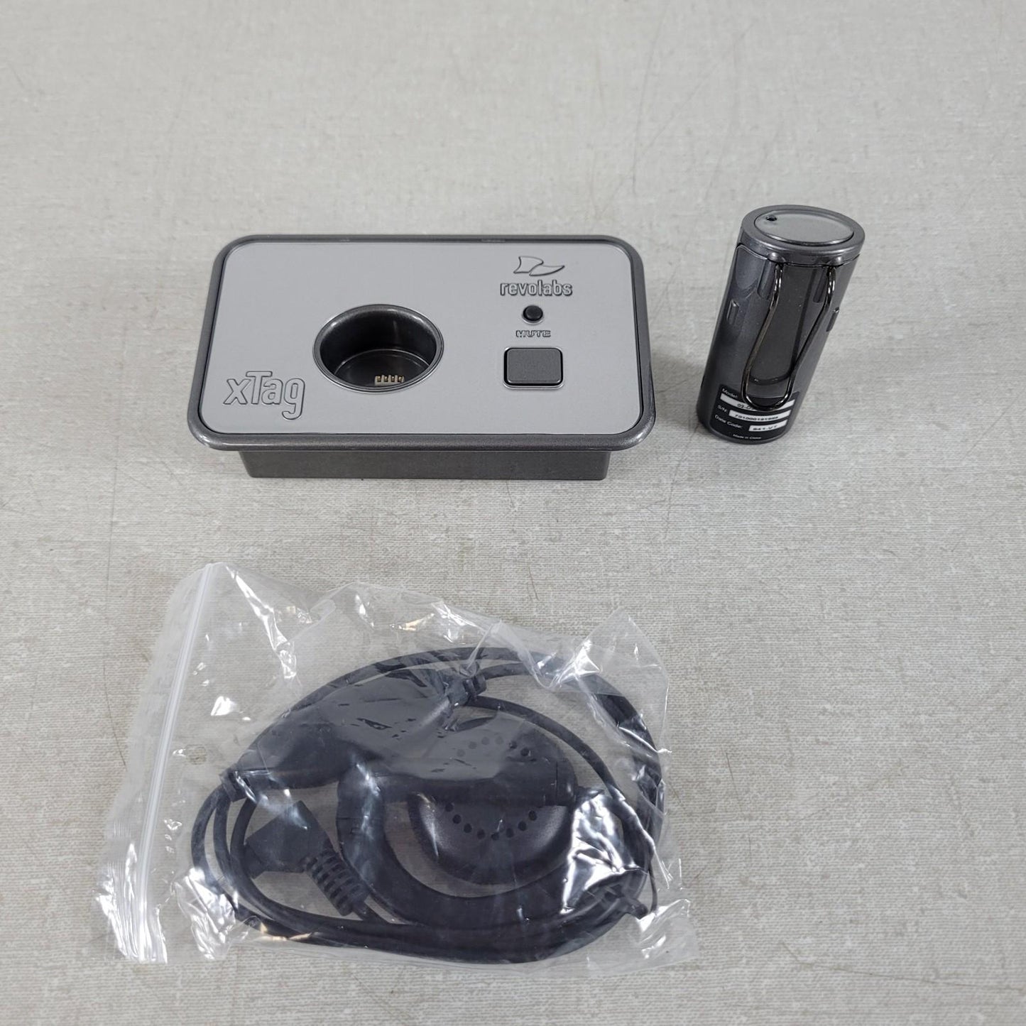 Revolabs 02-DSKSYS-D 1000332-00 XTag Wireless Microphone System w/ Earpiece