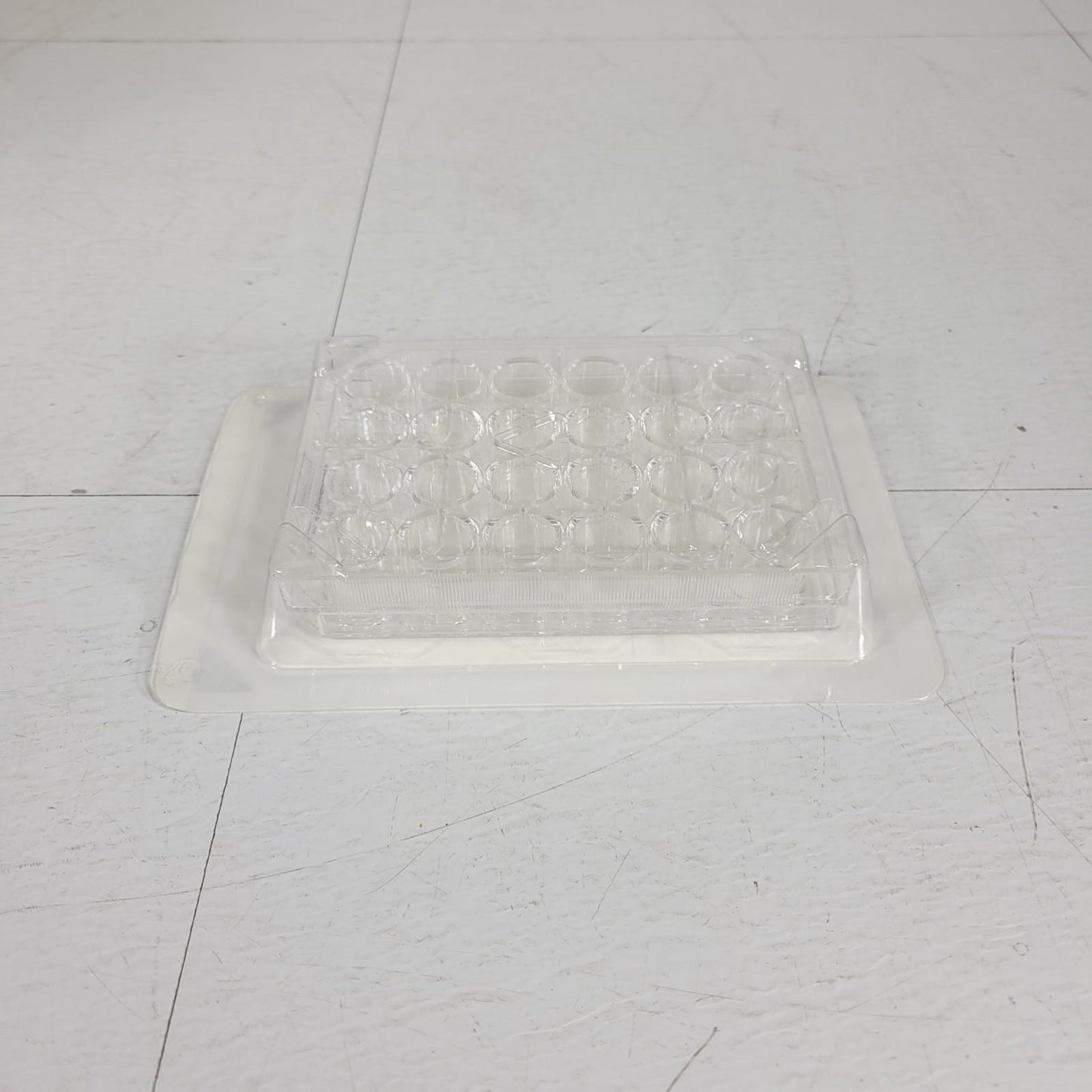 50-Pack Avantor 10062-896 VWR Tissue Culture Plates 24 Well Surface Treated Case