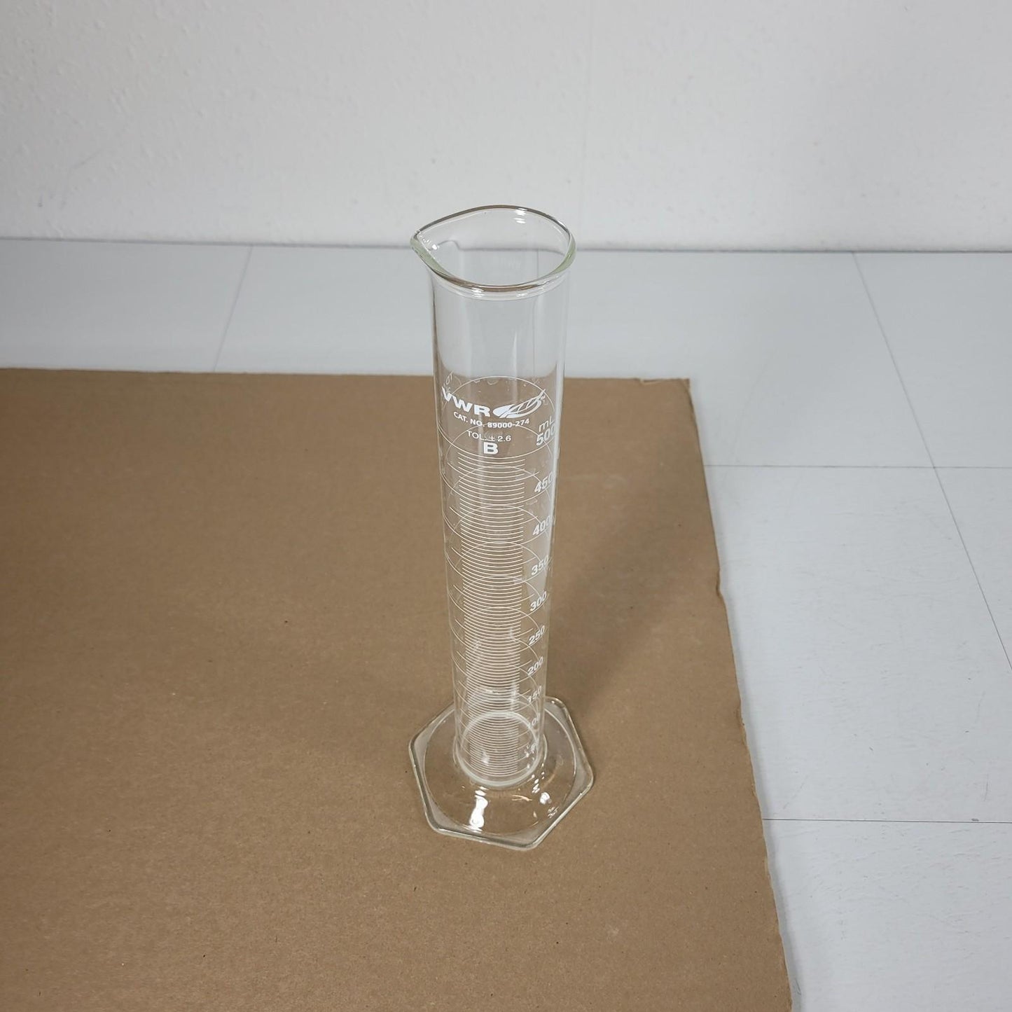 VWR 89000-274 500mL Graduated Cylinder 500mL Glass +- 2.6mL Tolerance