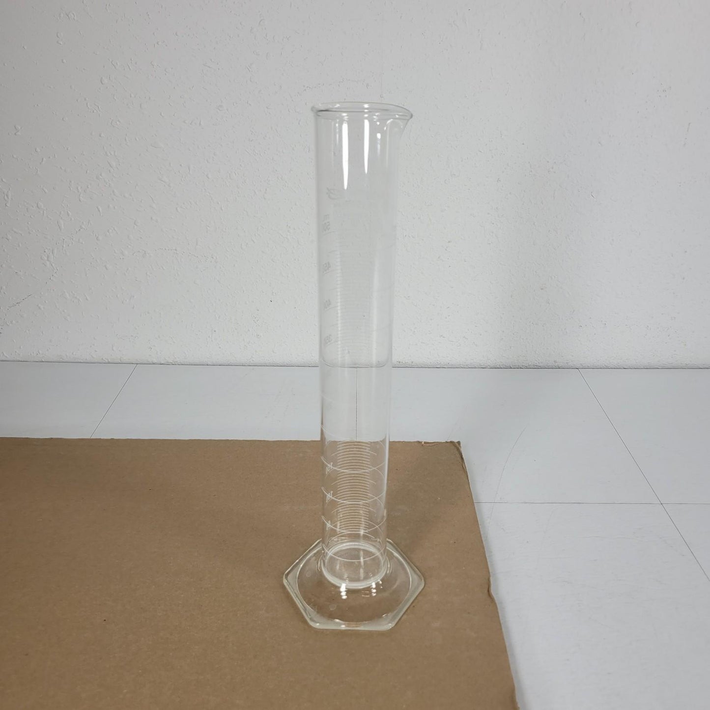 VWR 89000-274 500mL Graduated Cylinder 500mL Glass +- 2.6mL Tolerance