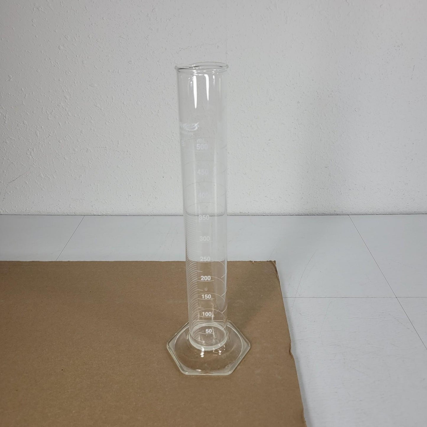 VWR 89000-274 500mL Graduated Cylinder 500mL Glass +- 2.6mL Tolerance