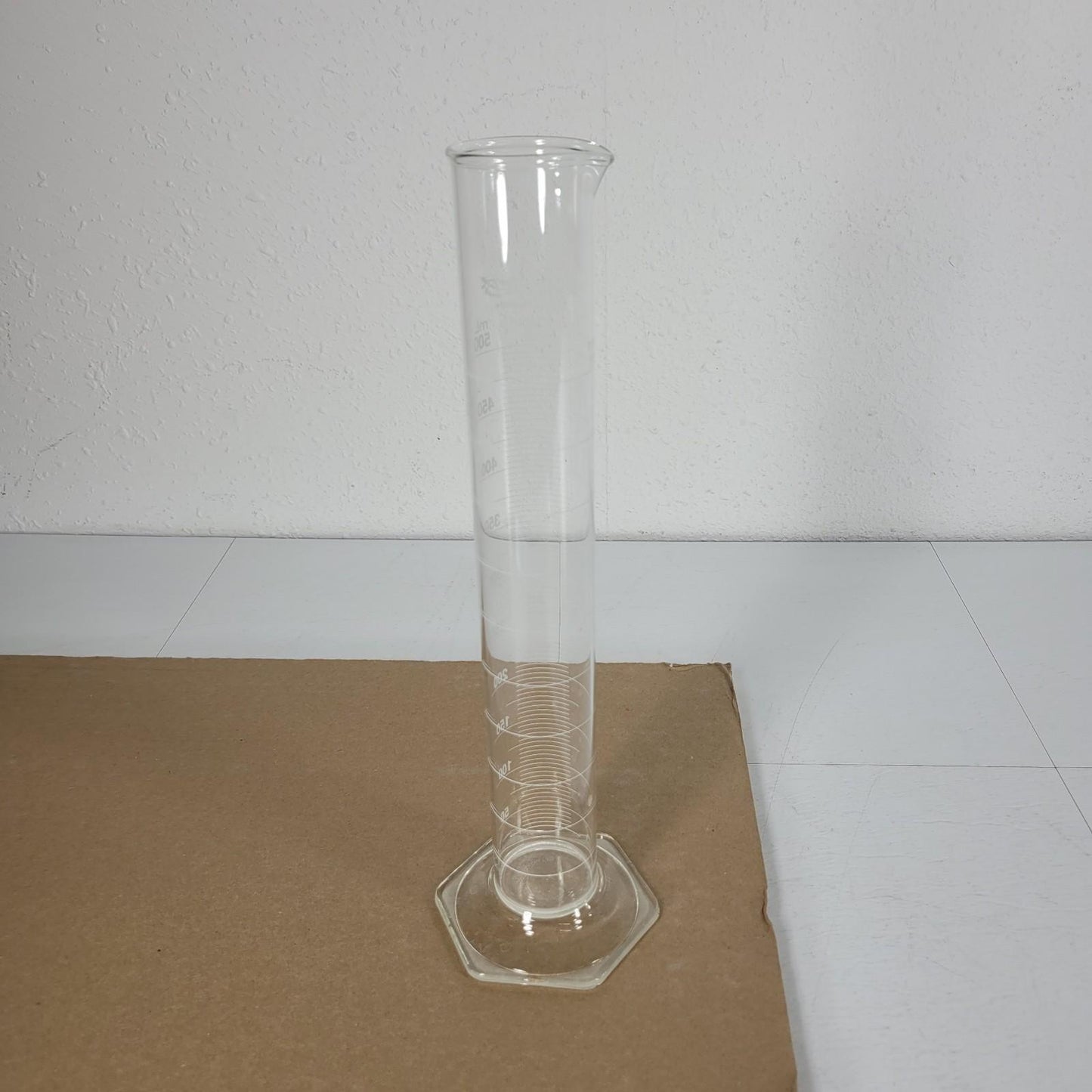 VWR 89000-274 500mL Graduated Cylinder 500mL Glass +- 2.6mL Tolerance