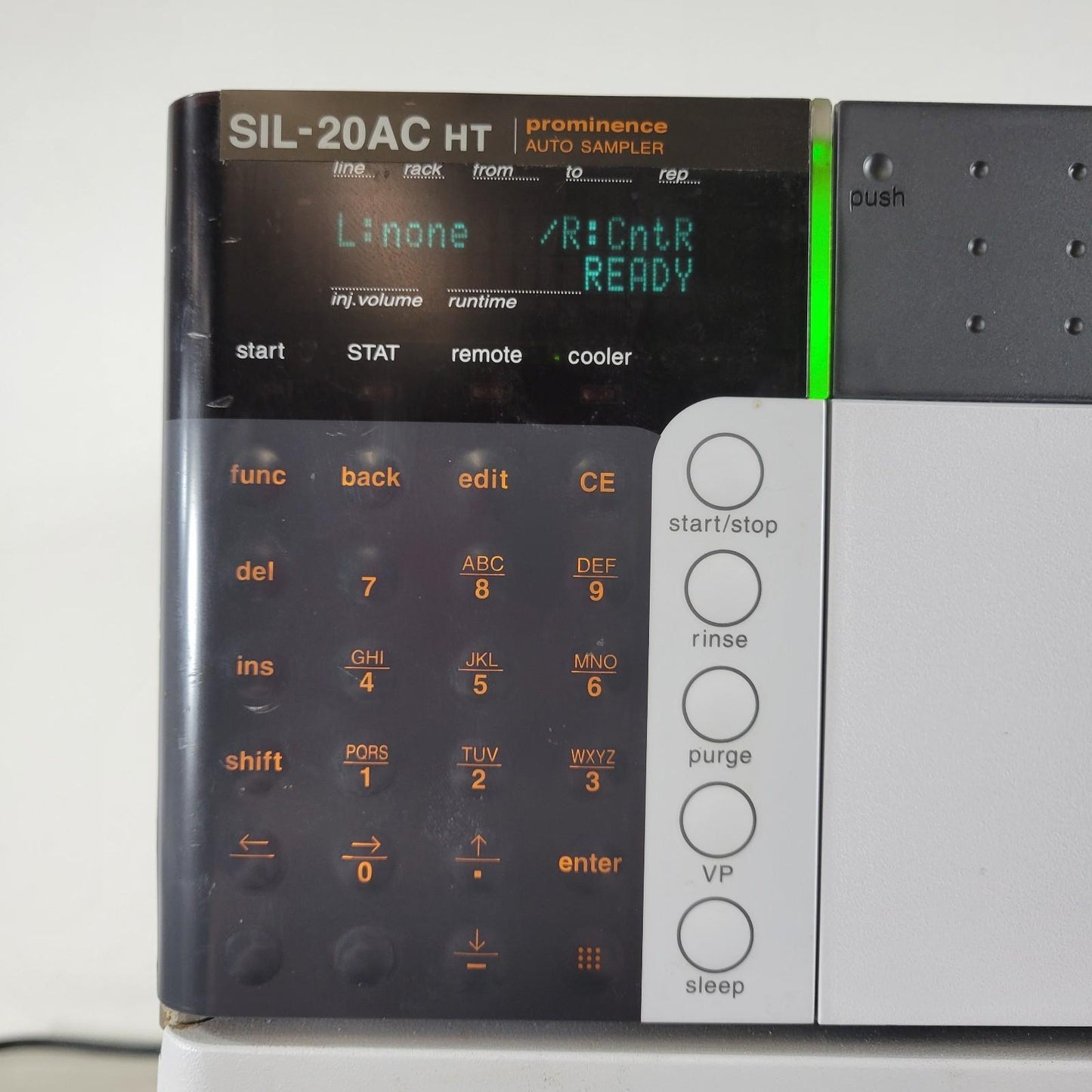 TESTED Shimadzu SIL-20AC HT 228-45133-32 Prominence Auto Sampler HPLC AS Chromat