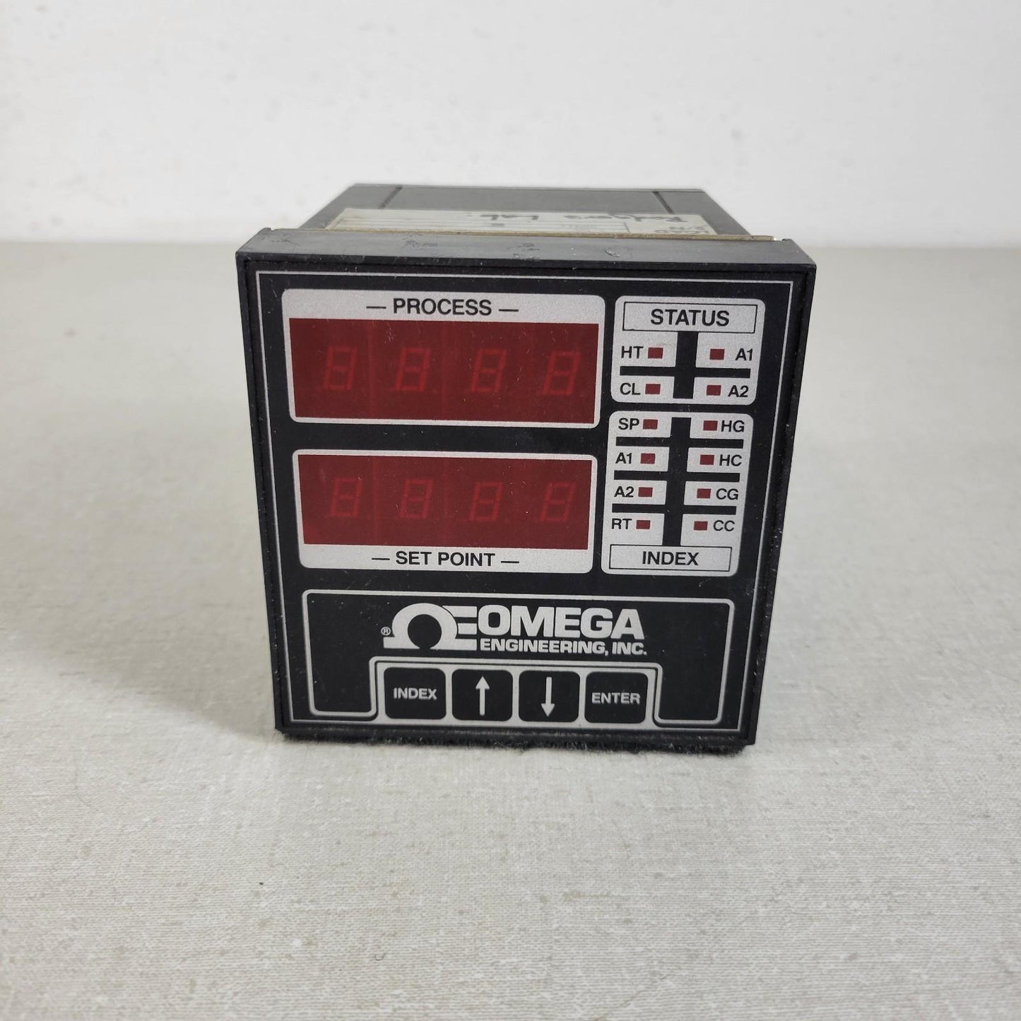 Tested Omega 6001-P1 Temperature Controller , -200°C to +600°C RTD, 120/240VAC
