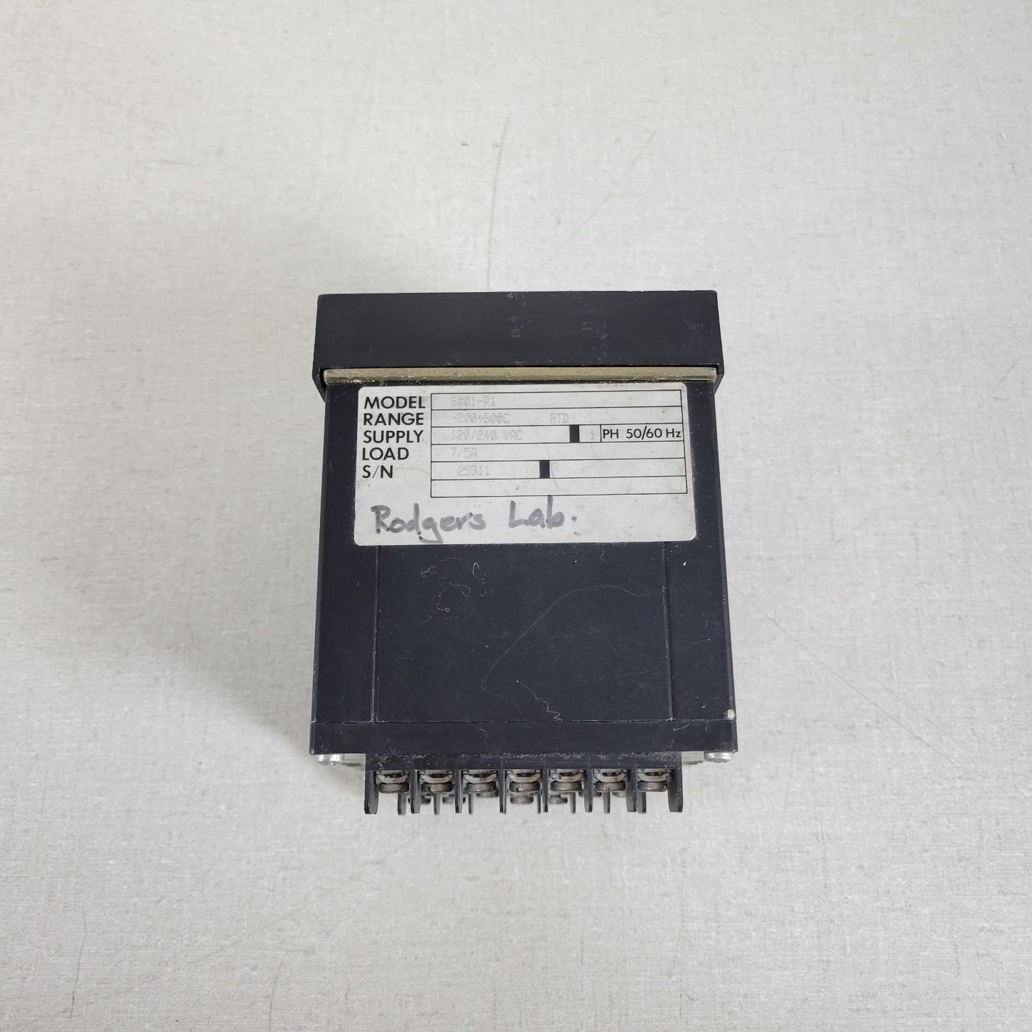 Tested Omega 6001-P1 Temperature Controller , -200°C to +600°C RTD, 120/240VAC