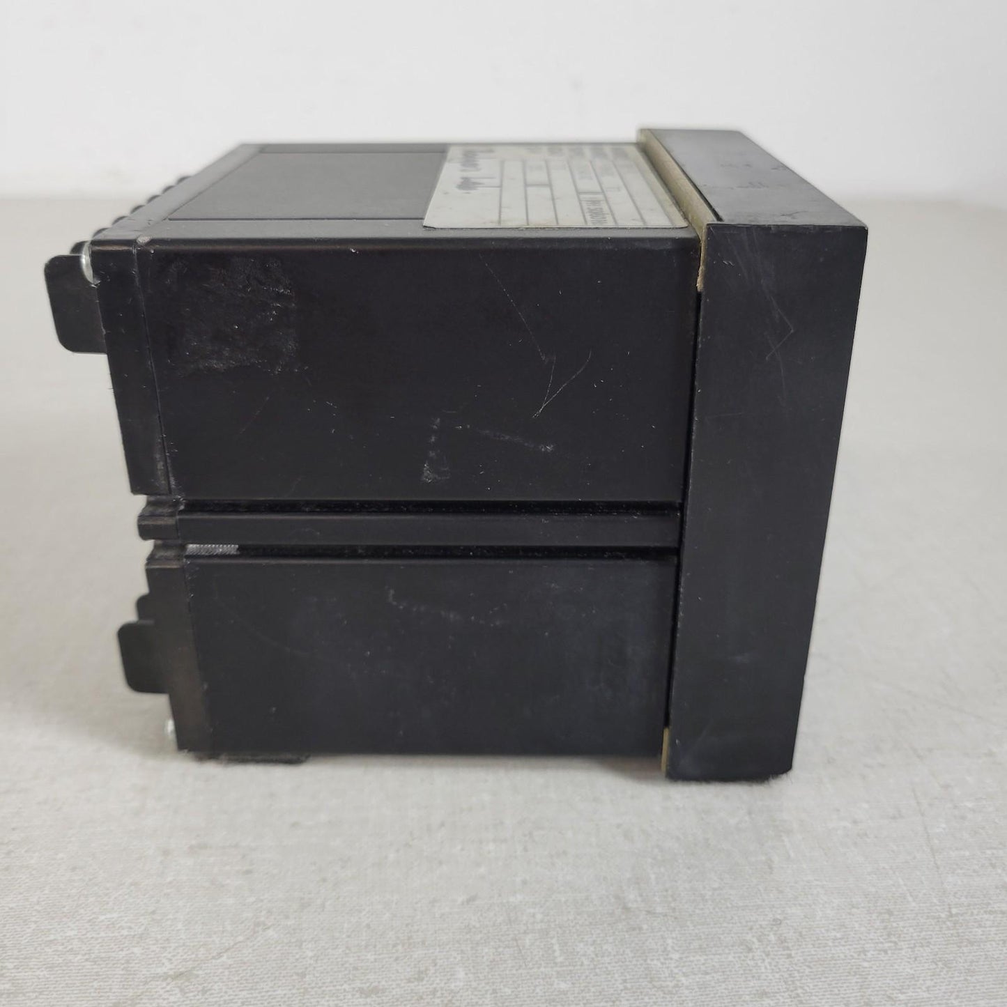 Tested Omega 6001-P1 Temperature Controller , -200°C to +600°C RTD, 120/240VAC