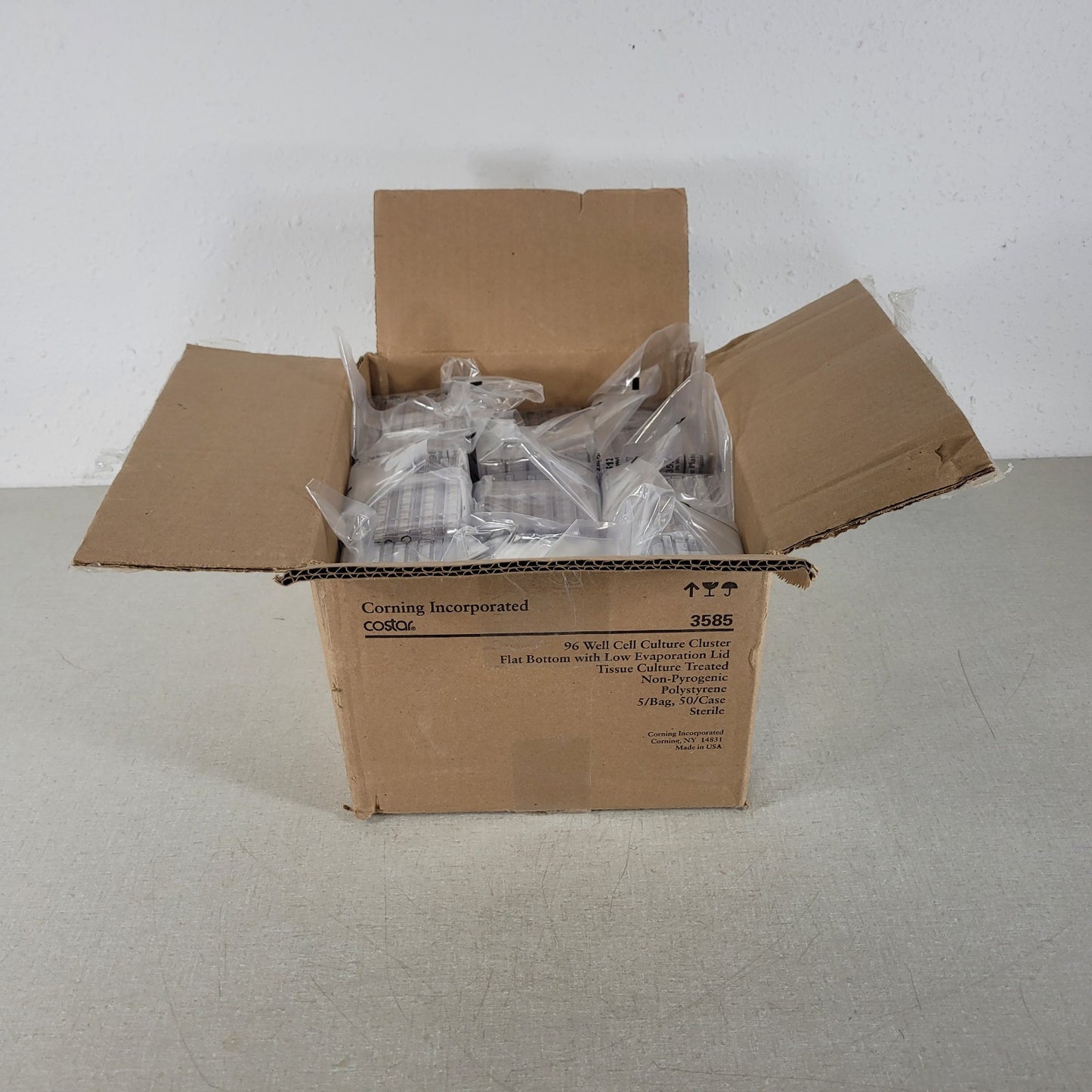 45/ct Corning 3585 Costar 96 Well Cell Culture Cluster Flat Bottom Low Evap Lid