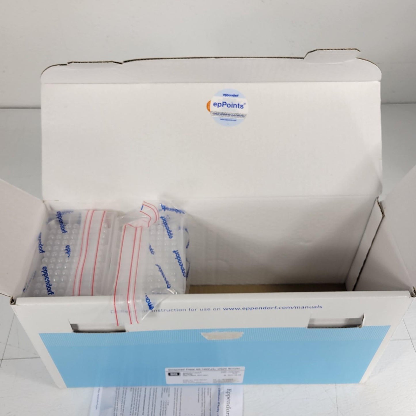 Eppendorf 951032808 Deepwell Plate 96/1000 𝜇L White Border DNA LoBind 8 Plates