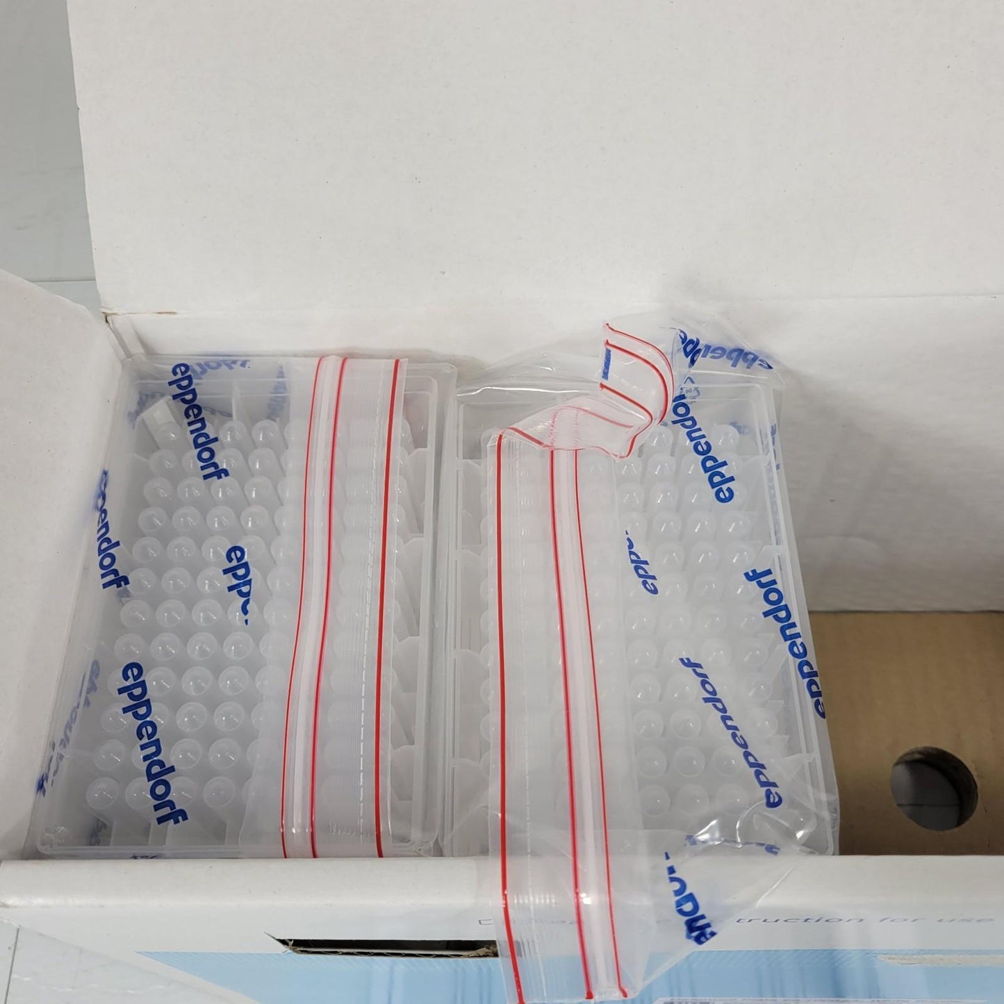 Eppendorf 951032808 Deepwell Plate 96/1000 𝜇L White Border DNA LoBind 8 Plates