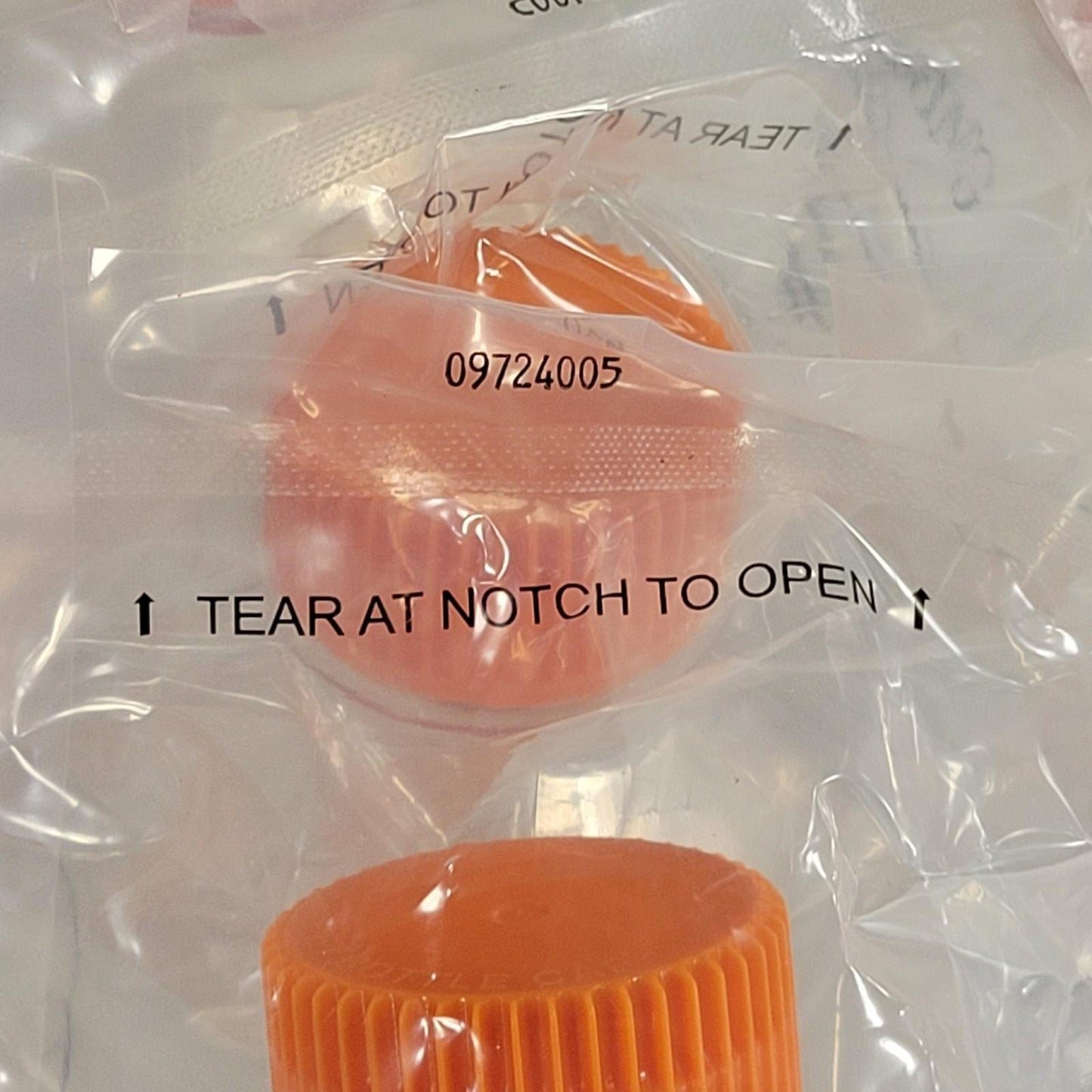 Lot of 8 Corning 431532 PET Storage Botte 500mL 45mm Screw Cap Graduated