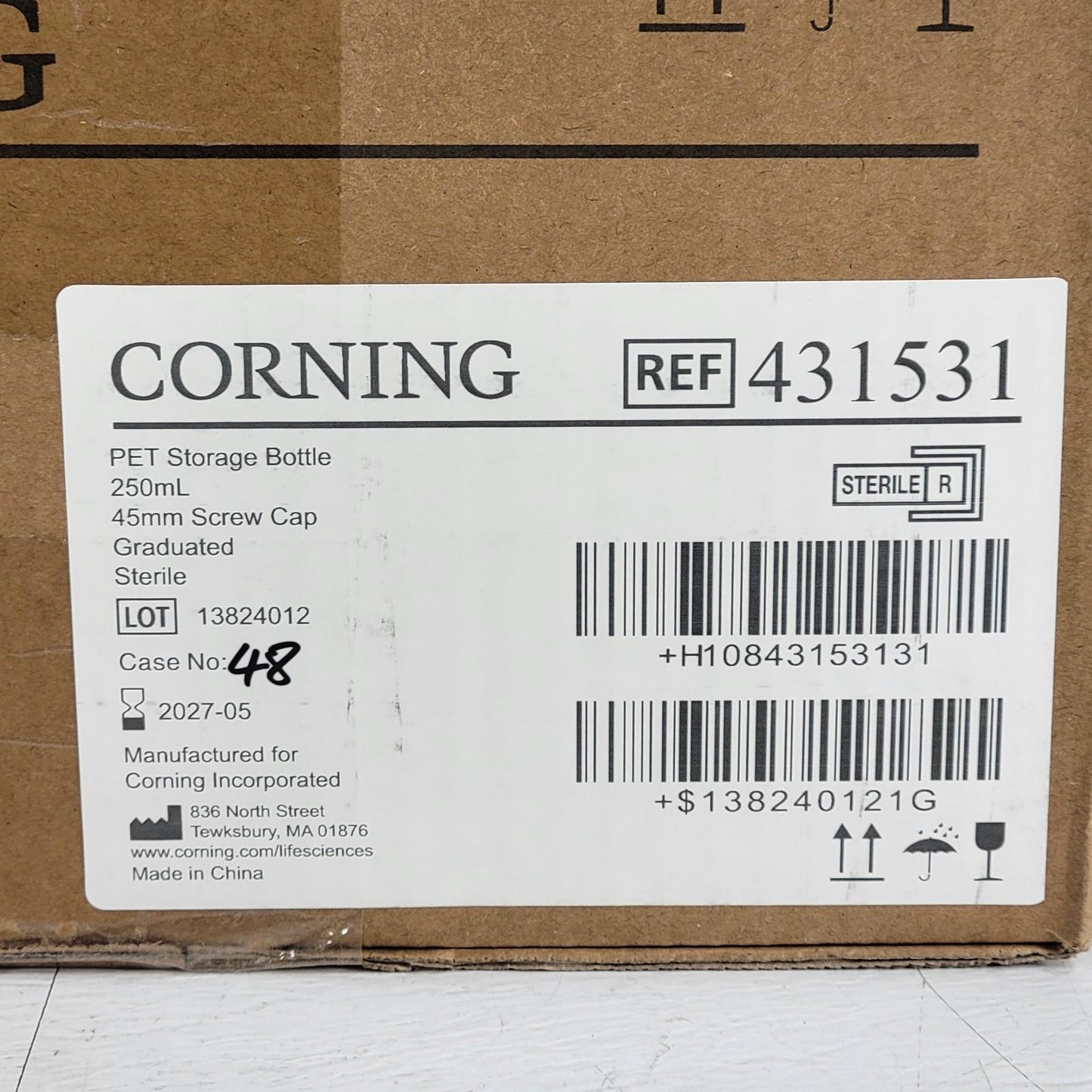 24/Case Corning 431531 PET Storage Bottle 250mL 45mm Screw Cap Graduated