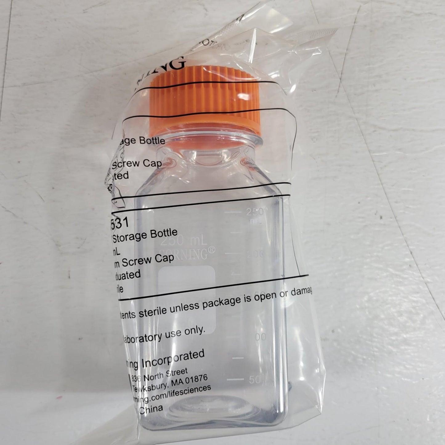 Case of 20 Corning 431531 PET Storage Bottle 250mL 45mm Screw Cap Graduated