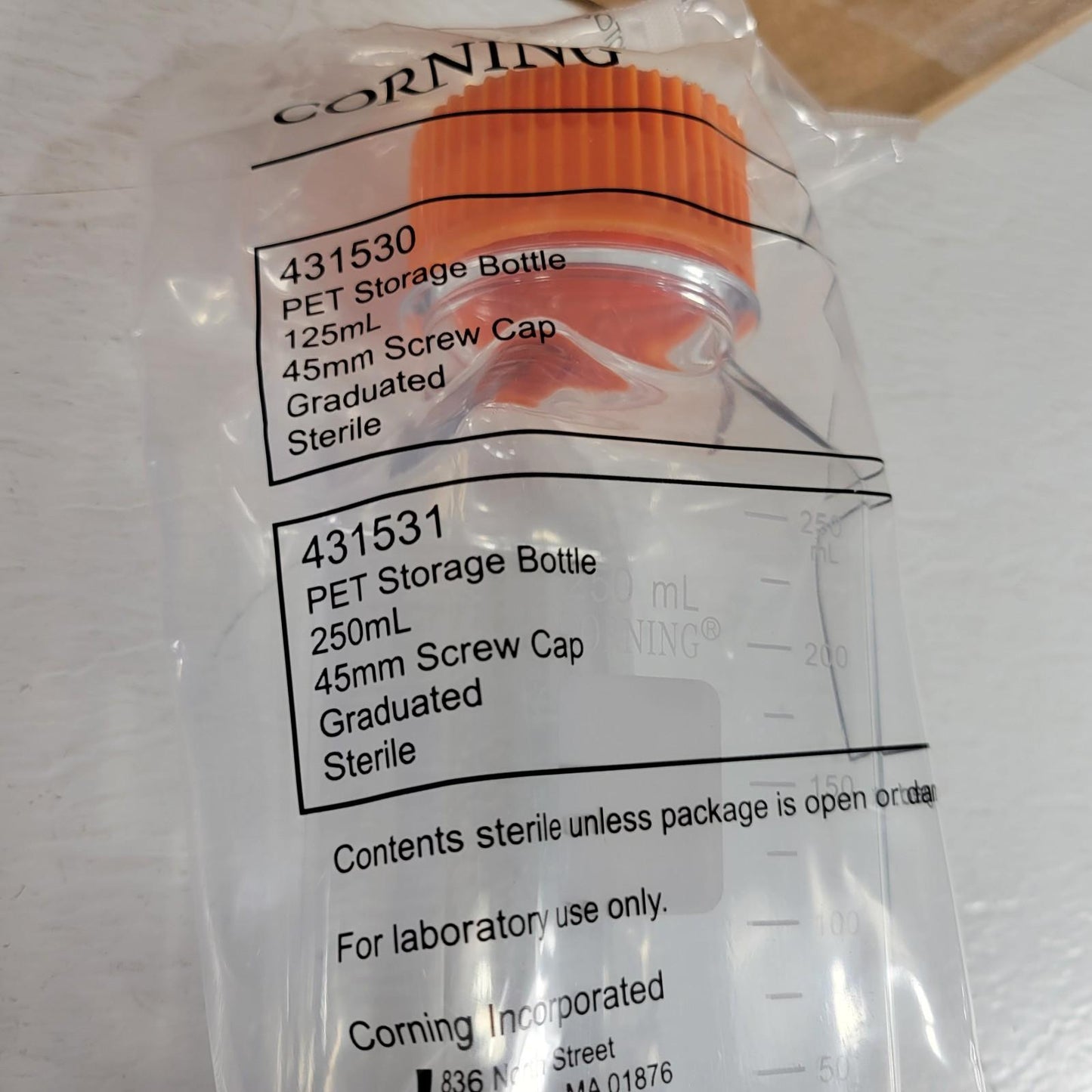 Case of 20 Corning 431531 PET Storage Bottle 250mL 45mm Screw Cap Graduated