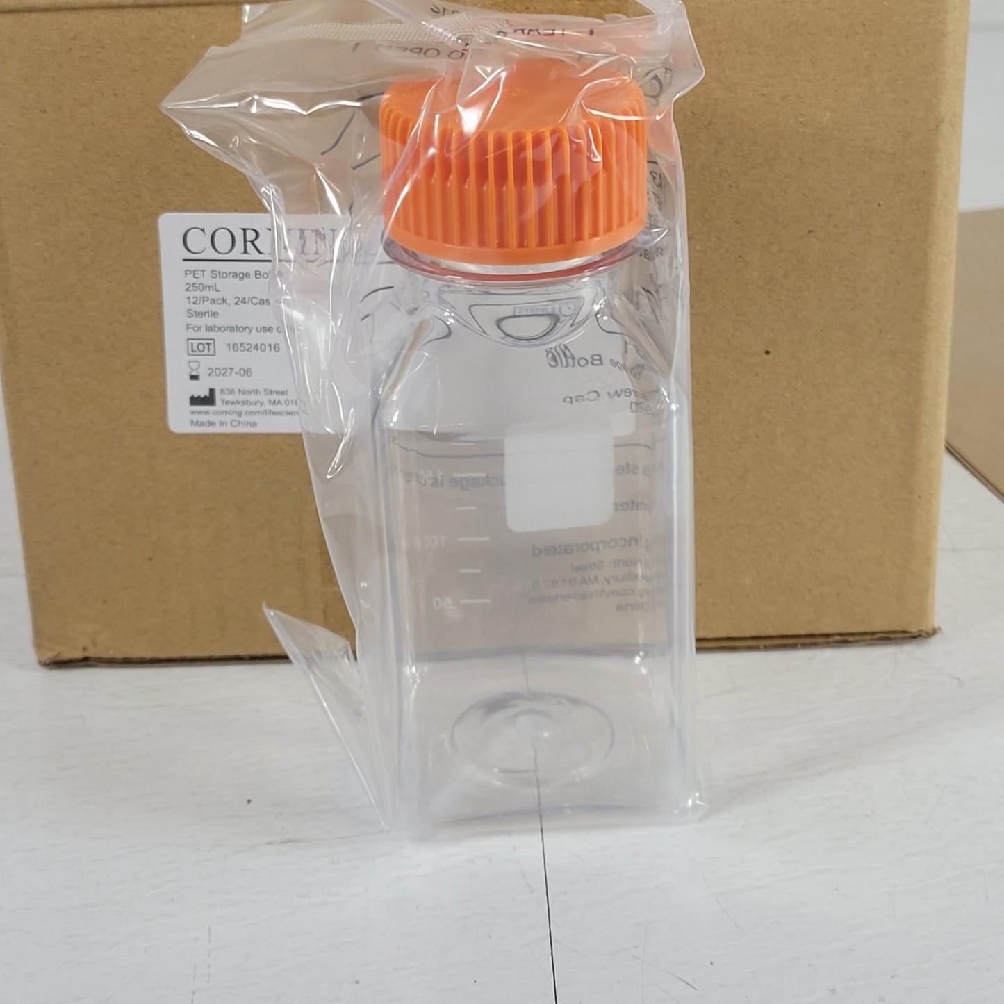 Corning 431531 PET Storage Bottle 250mL 45mm Screw Cap Graduated 12/Pack
