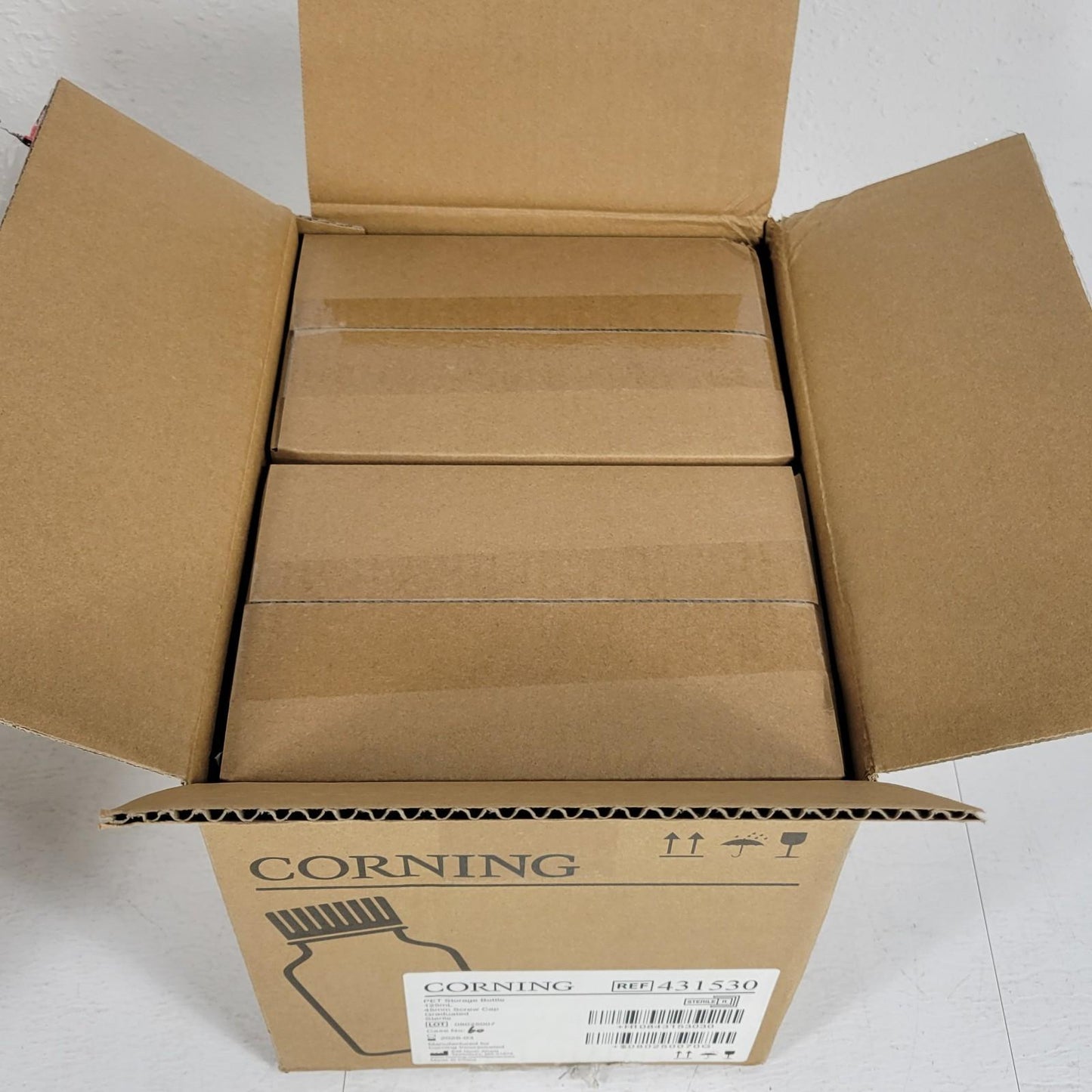 24/Case Corning 431530 PET Storage Bottle 125mL 45mm Screw Cap Graduated