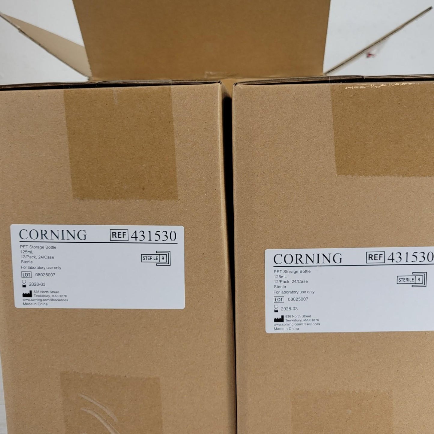 24/Case Corning 431530 PET Storage Bottle 125mL 45mm Screw Cap Graduated
