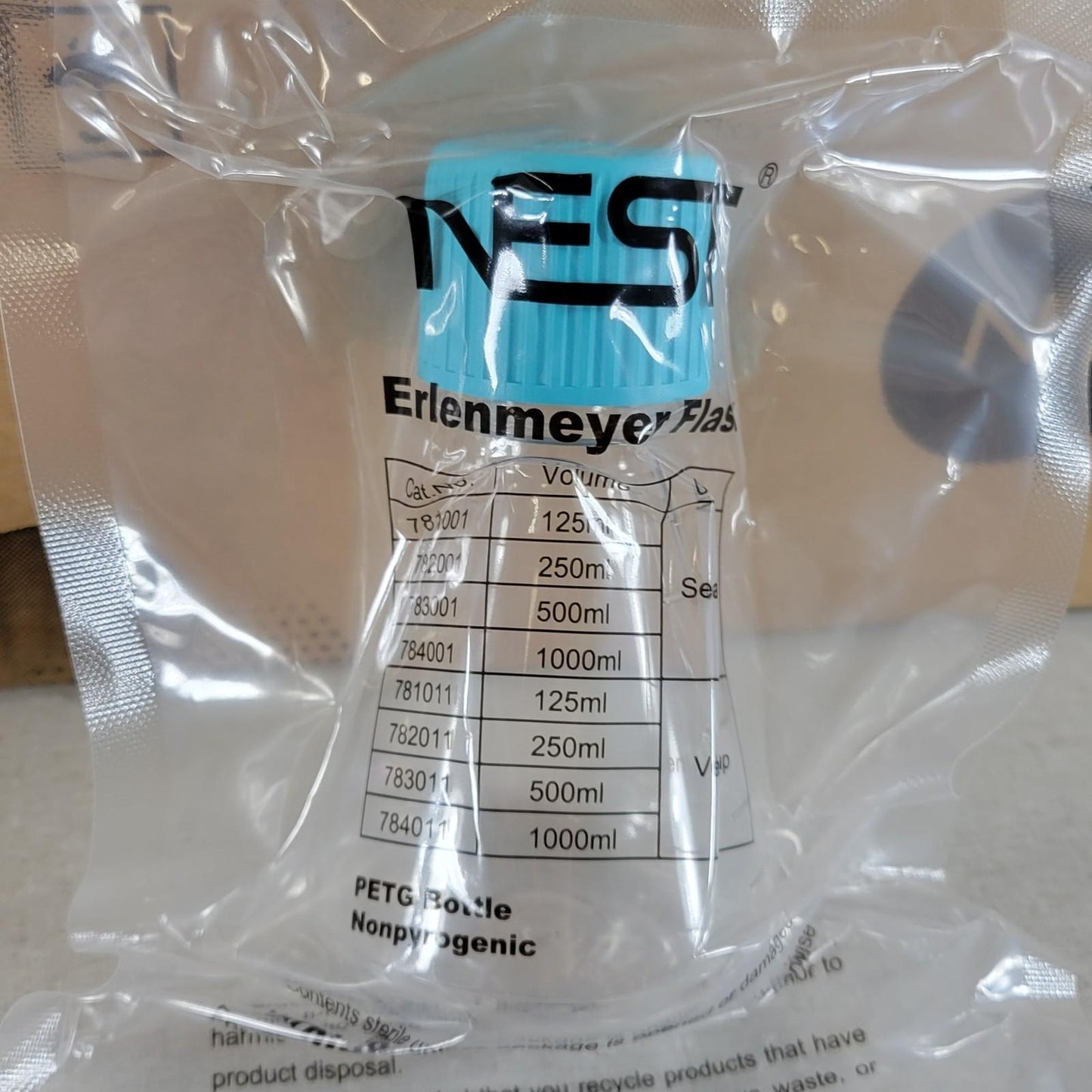 NEST 781001 Erlenmeyer Flask 125 mL PETG Vent Cap Flat Bottom, 16 ct