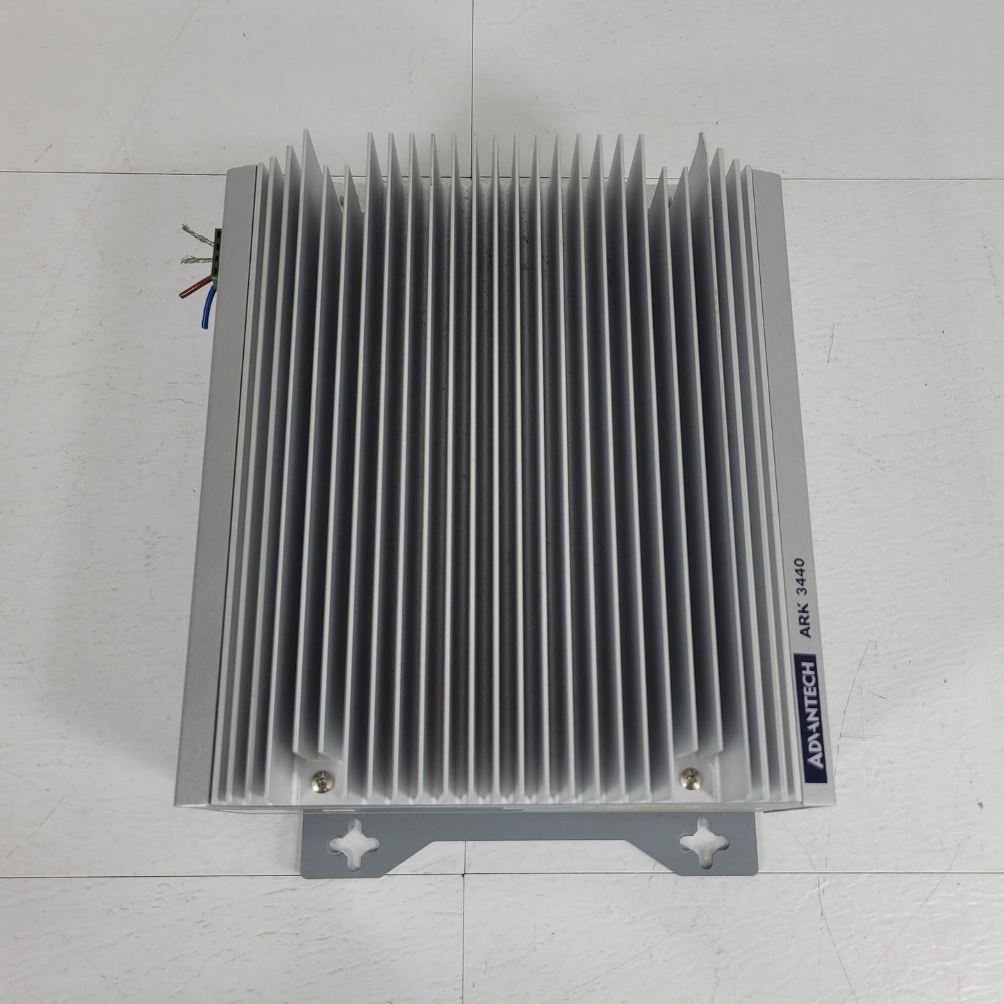 TESTED Advantech ARK-3440 Industrial Embedded Fanless Compact PC w/ Windows XP