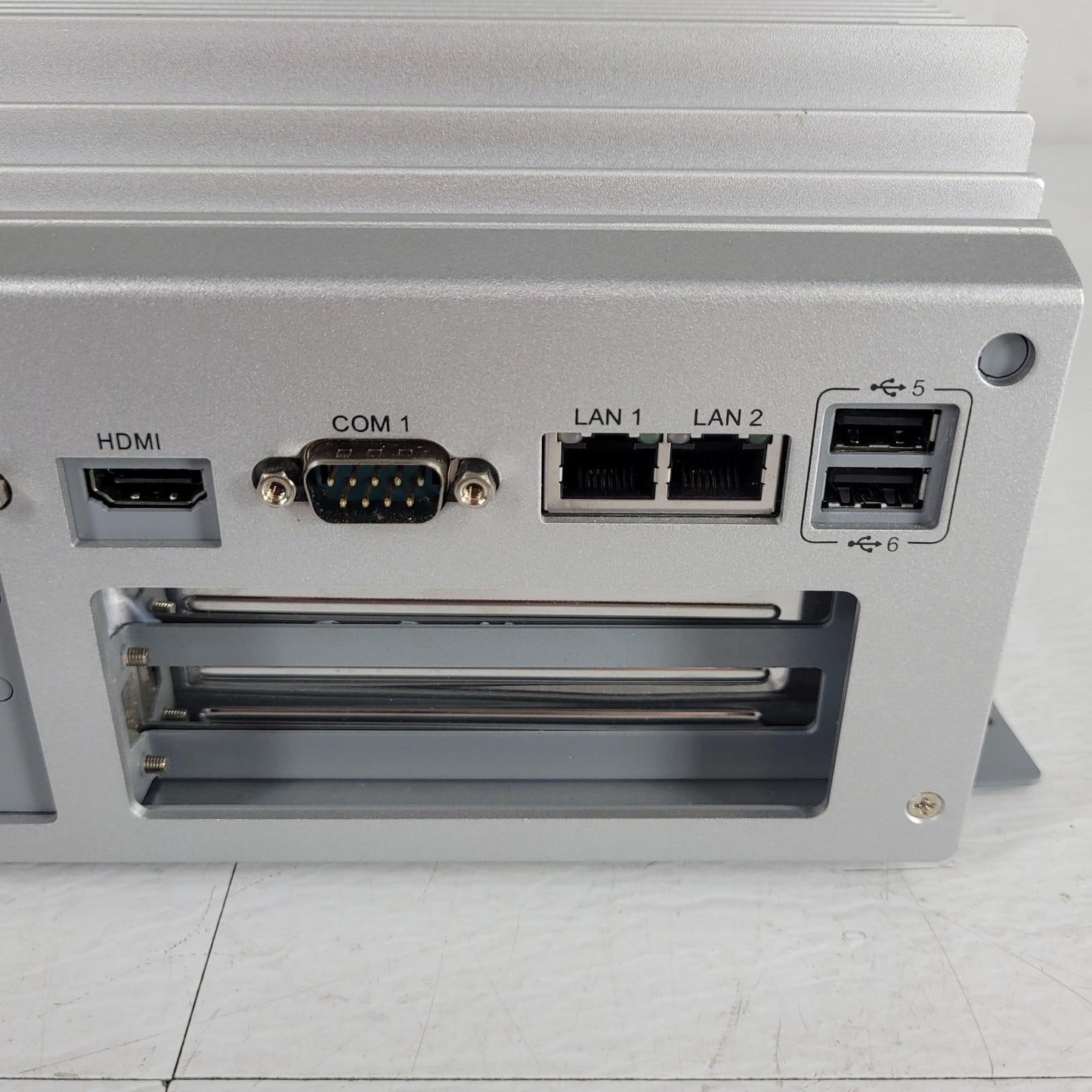 TESTED Advantech ARK-3440 Industrial Embedded Fanless Compact PC w/ Windows XP