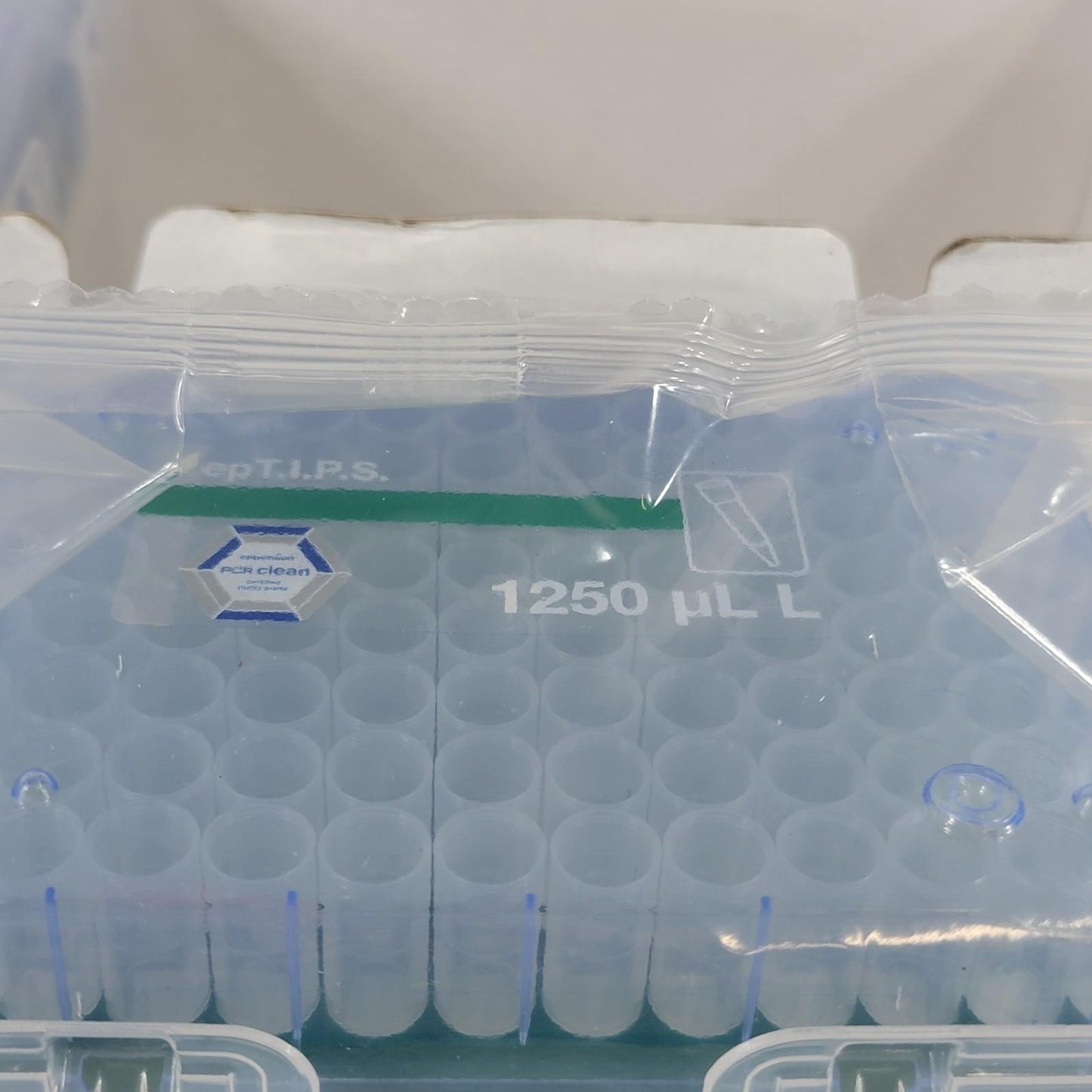 Eppendorf 022494006 epT.I.P.S. Reloads 50-1250µL 8 X 96 Tips PCR Clean