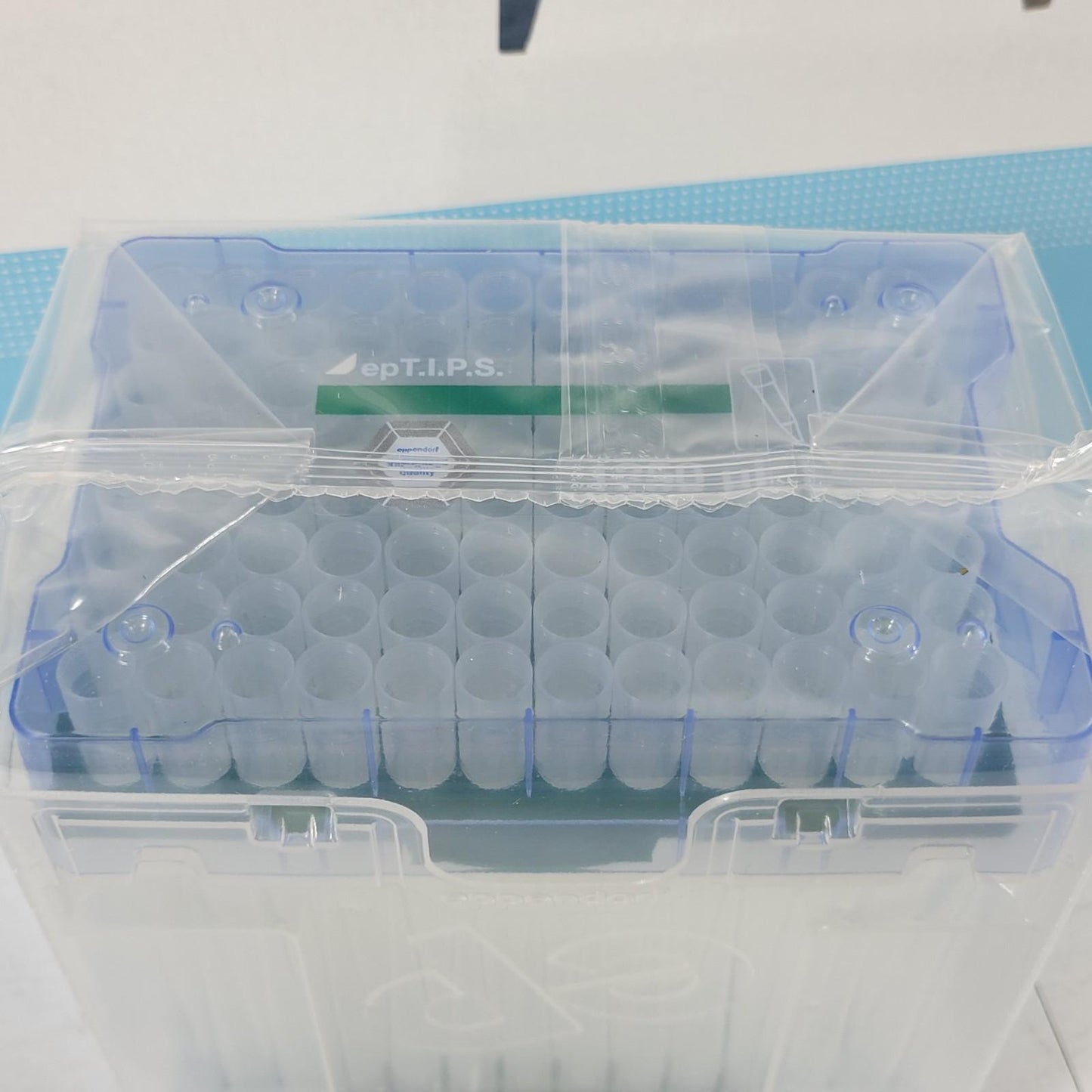 Eppendorf 022494004 epT.I.P.S. Reloads 50 - 1250 μL 10 X 96 Tips In Trays Pipet