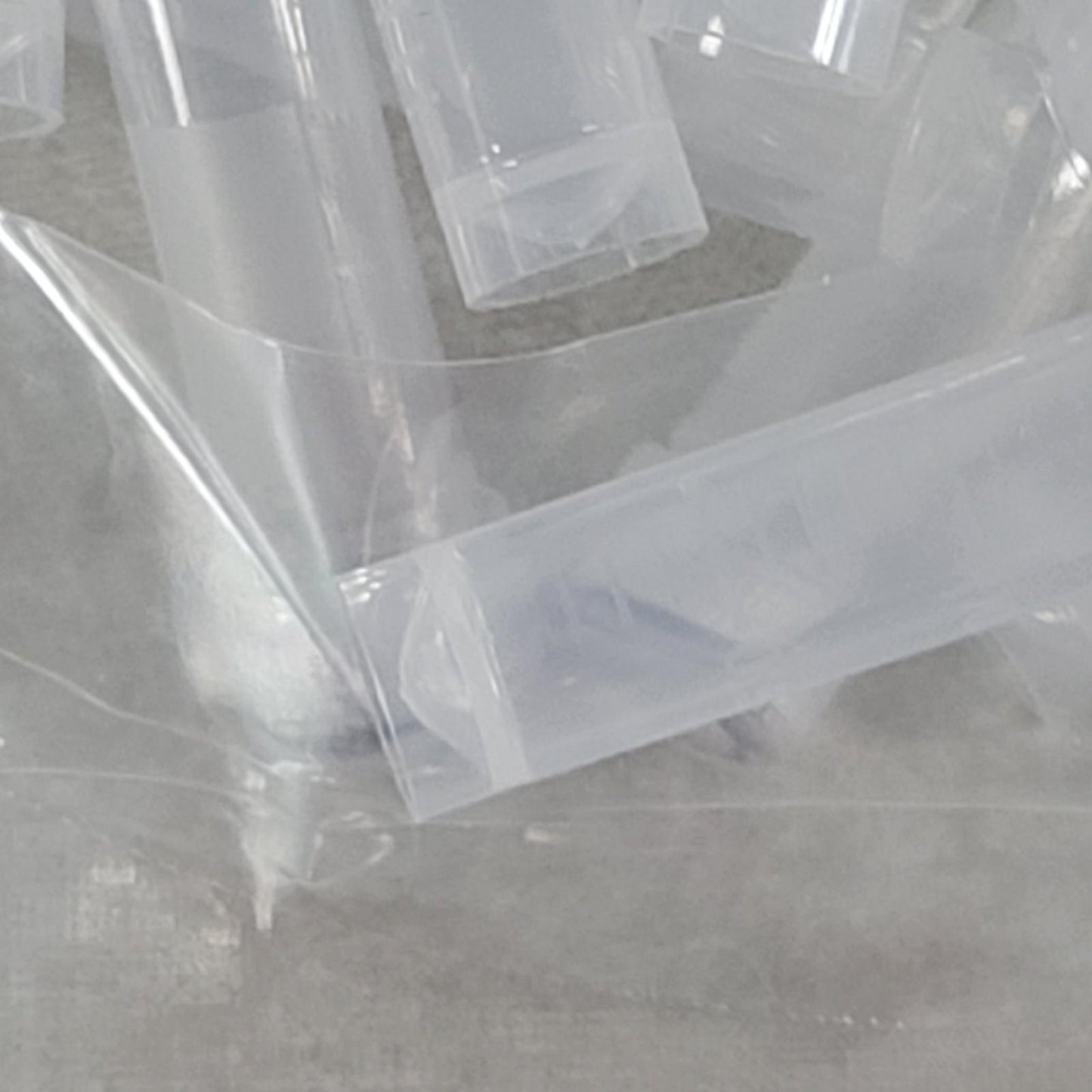 MIDSCI Pr1ma PR-SC2AS1G 2mL Skirted Threaded Tube & Screw Cap Graduated 500/cs