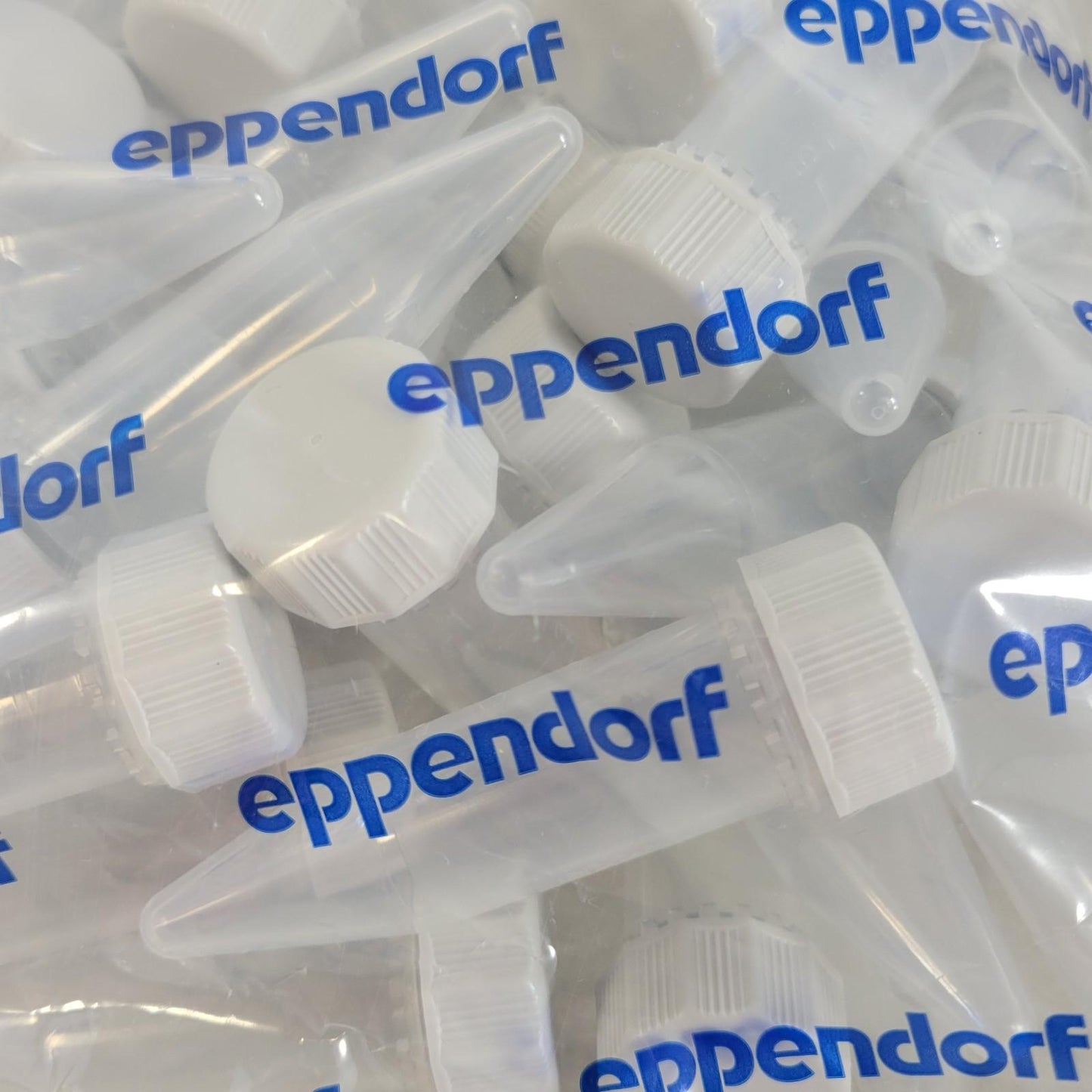 Eppendorf 0030122321 5.0mL Tubes Screw Cap 200 Count