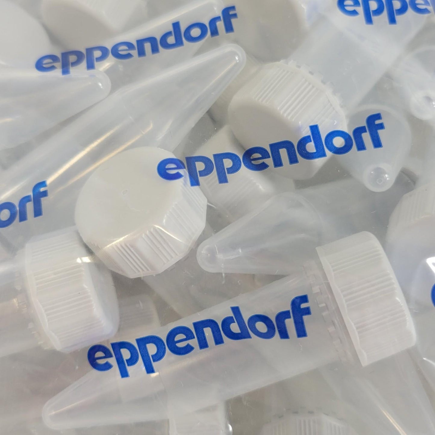 Eppendorf 0030122321 5.0mL Tubes Screw Cap 200 Count