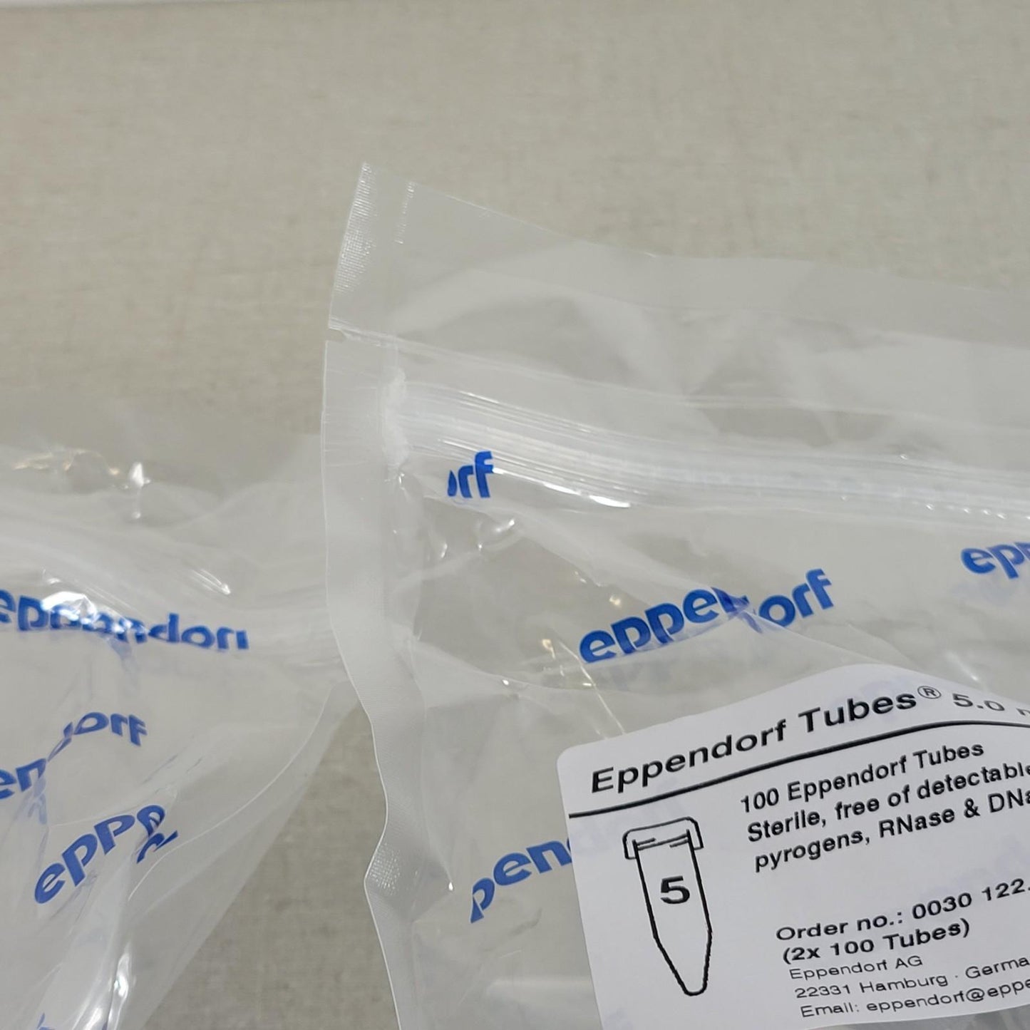 Eppendorf 0030122321 5.0mL Tubes Screw Cap 200 Count