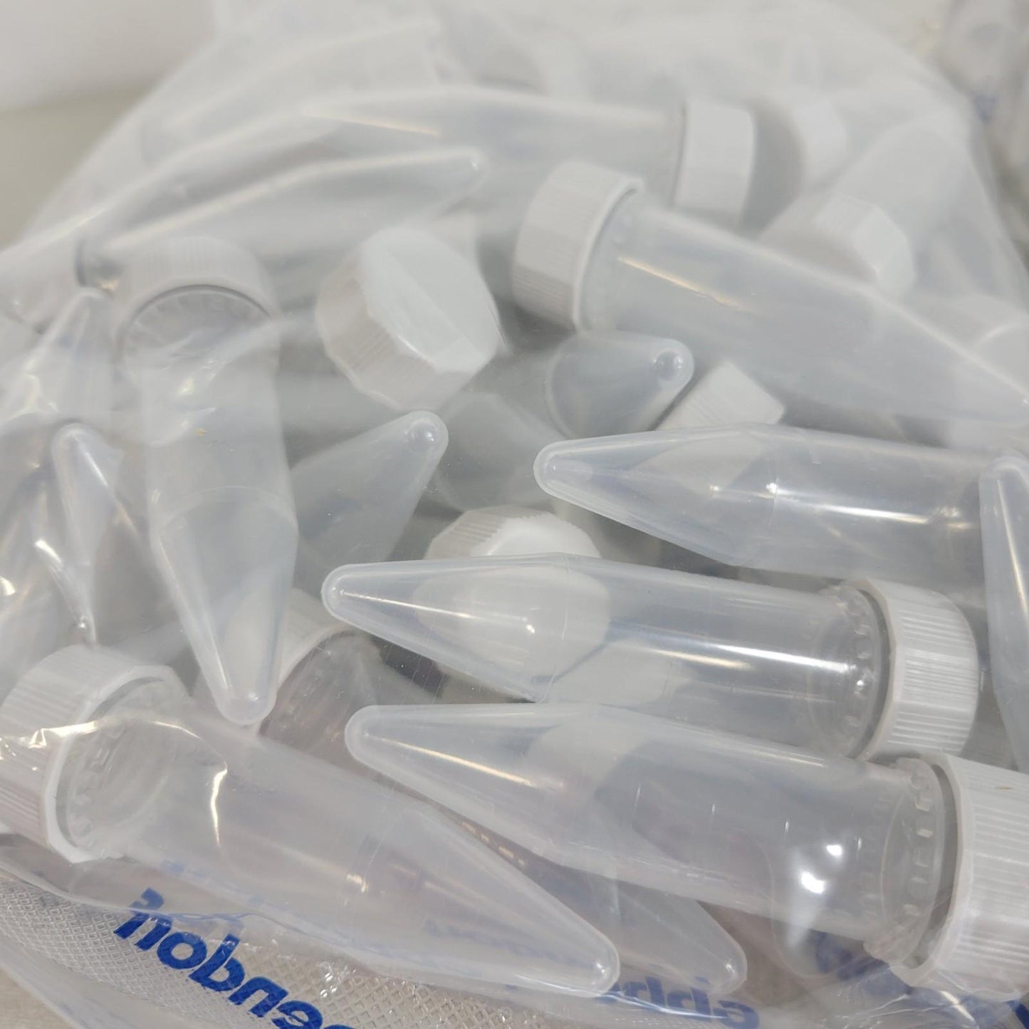 Eppendorf 0030122321 5.0mL Tubes Screw Cap 200 Count