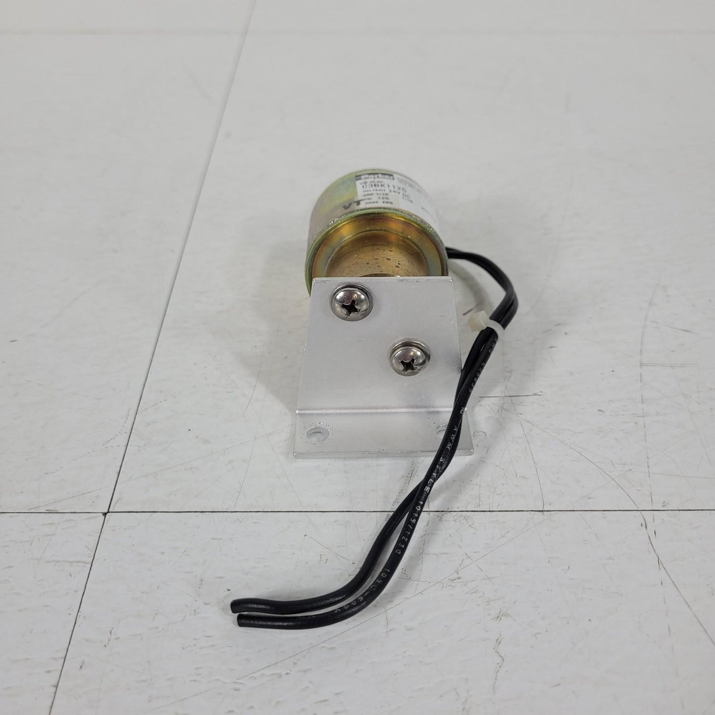 Parker C3DK1125 3-Way Solenoid Fluid Control Valve 125 PSI 24V DC FP8