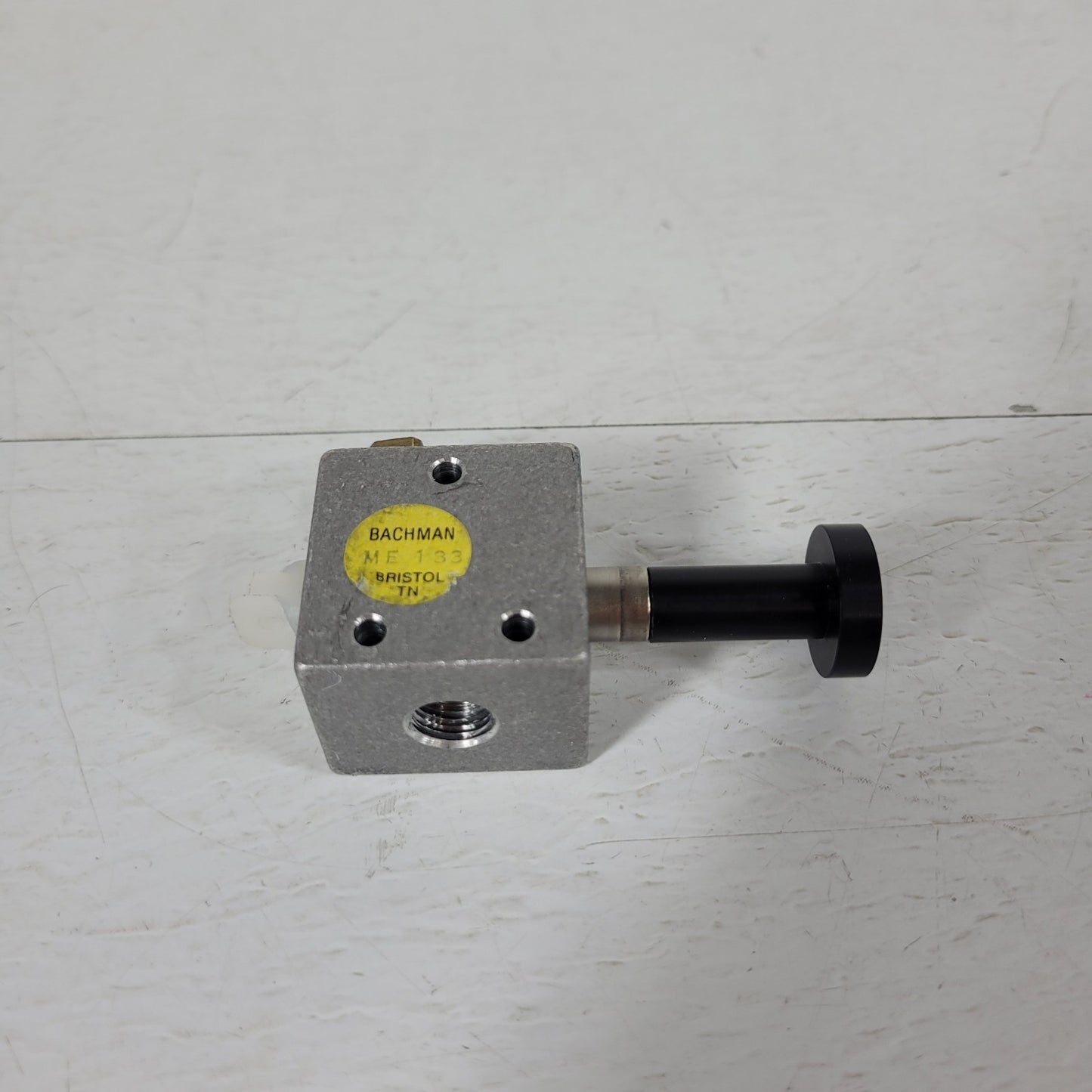 Bachman ME-133 Manual 2-Way Valve Body Aluminum Housing Tapped Sides
