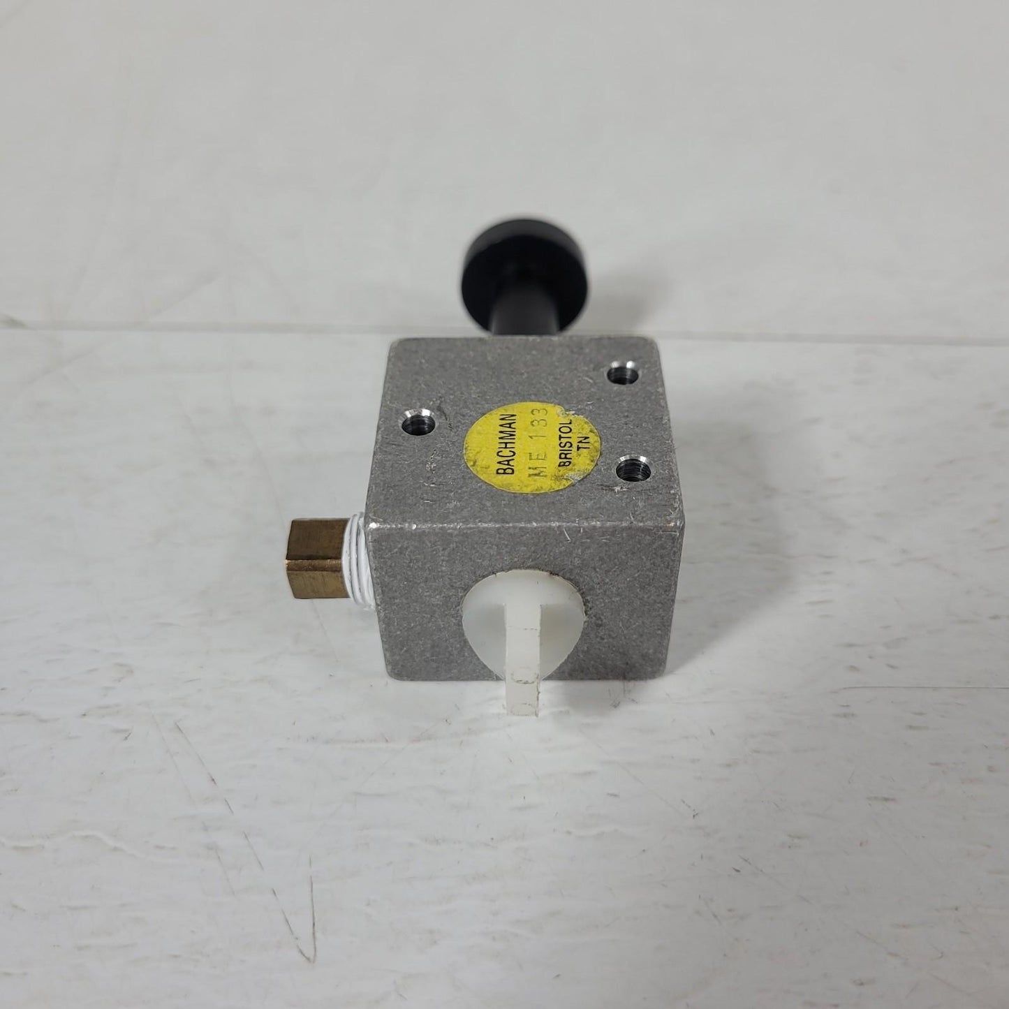 Bachman ME-133 Manual 2-Way Valve Body Aluminum Housing Tapped Sides
