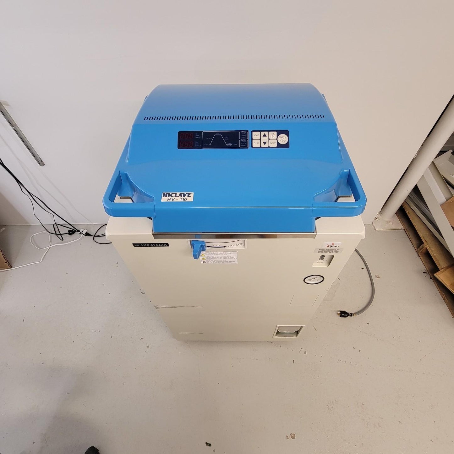 TESTED Hirayama HICLAVE HV-110 Upright Autoclave Sterilization Device w/ Basket