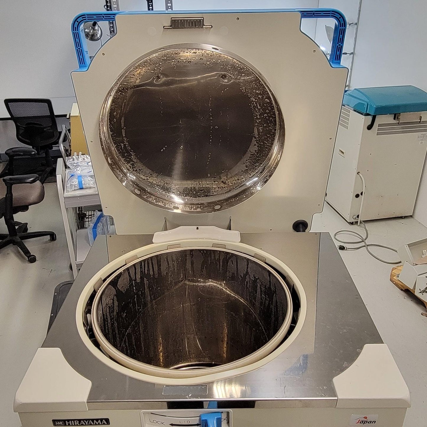 TESTED Hirayama HICLAVE HV-110 Upright Autoclave Sterilization Device w/ Basket