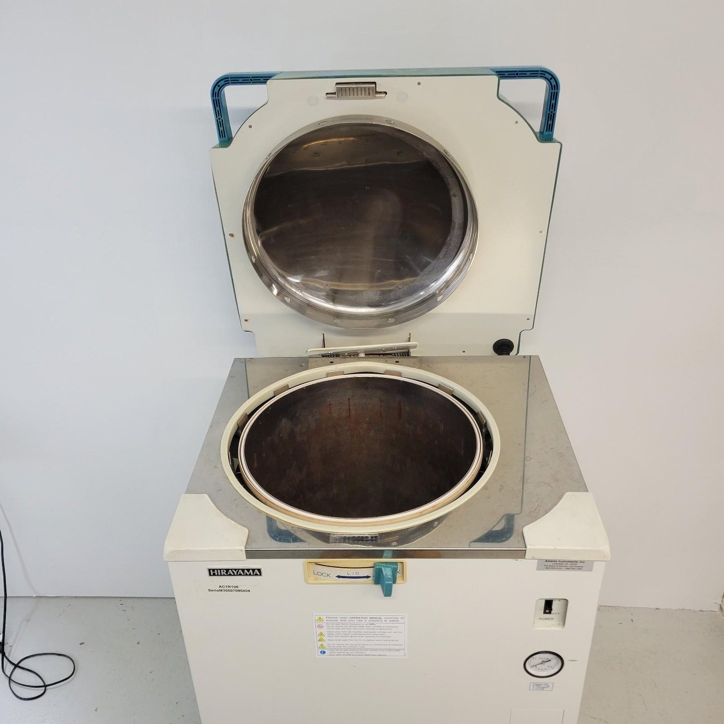 TESTED Hirayama HICLAVE HV-110 Upright Autoclave Sterilization Device 110 Liter