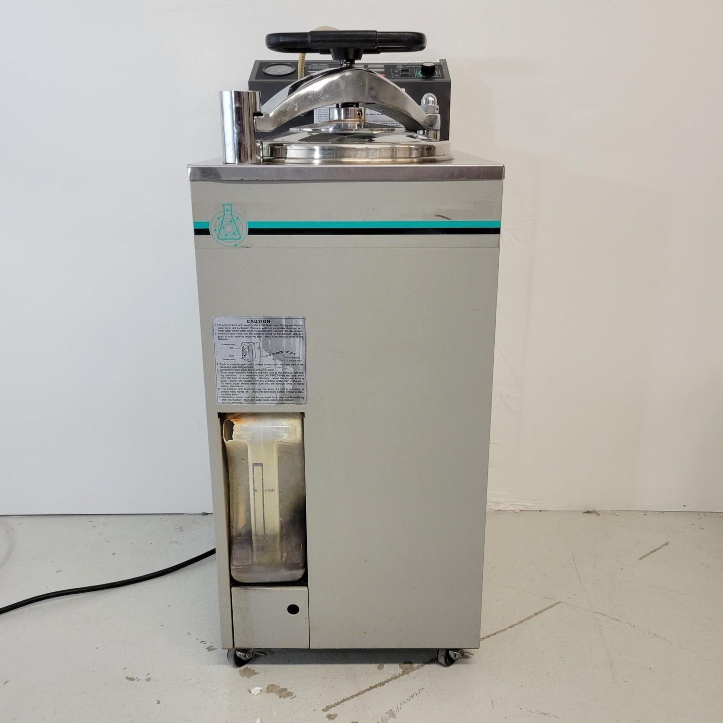 TESTED New Brunswick AC-48 Autoclave Steam Sterilization Chamber 120 VAC