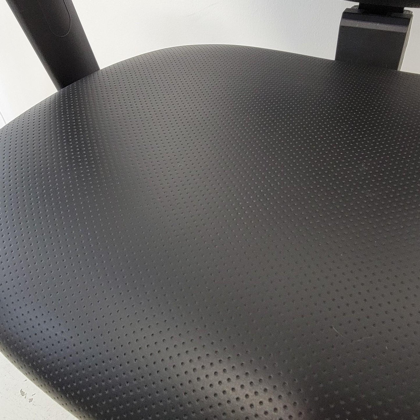VWR Avantor 76308-740 Lab Laboratory Chair w/ Adjustable Black Vinyl Stool