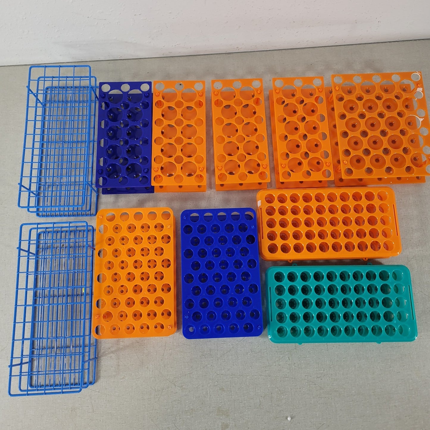 Variety Of Test Tube Vials Holder Racks Centrifuge PCR Wire Plastic Scienceware