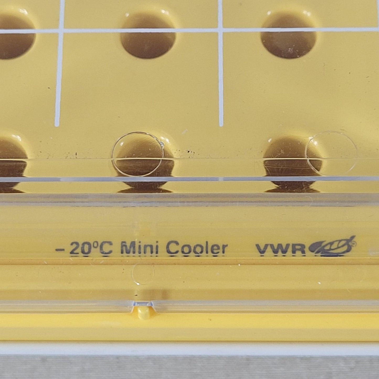 VWR Globe 454025 Cryocool Mini Cooler 20-Place 4x5 -20°C 1.5 mL Tubes Yellow