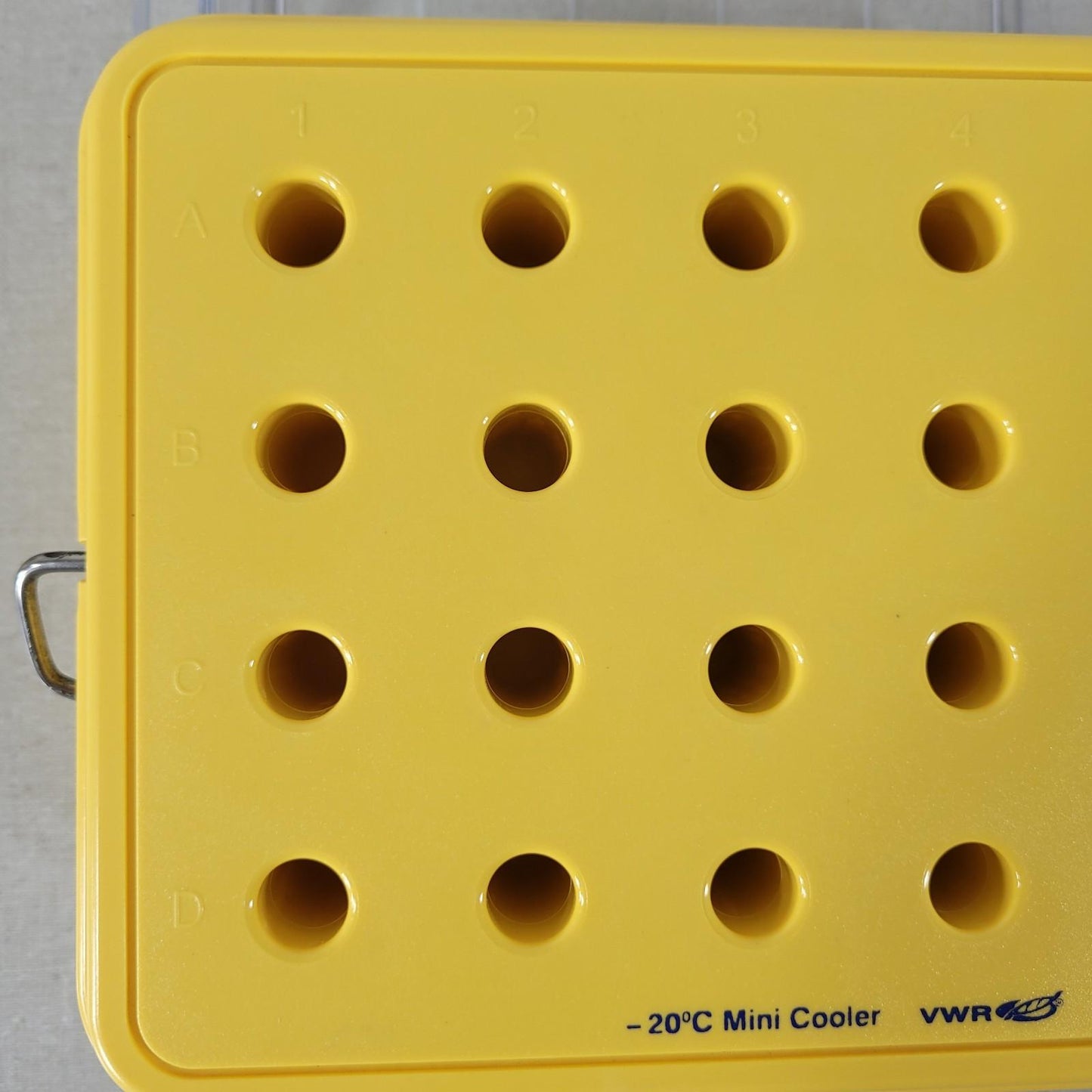 VWR Globe 454025 Cryocool Mini Cooler 20-Place 4x5 -20°C 1.5 mL Tubes Yellow