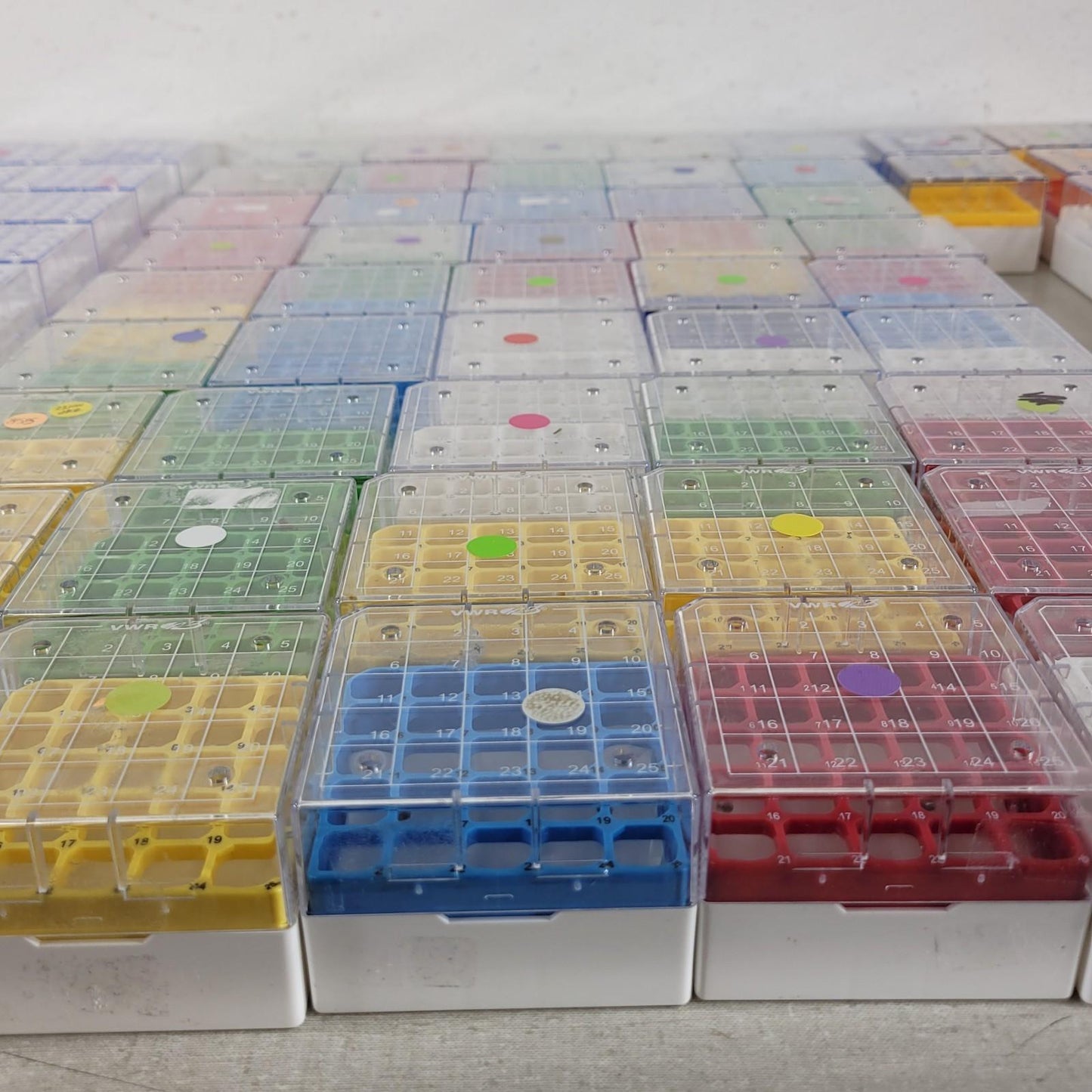Lot Of 95 Nalgene VWR 5025-0505 CryoBoxes Polycarbonate 25-Place Cryogenic Vials