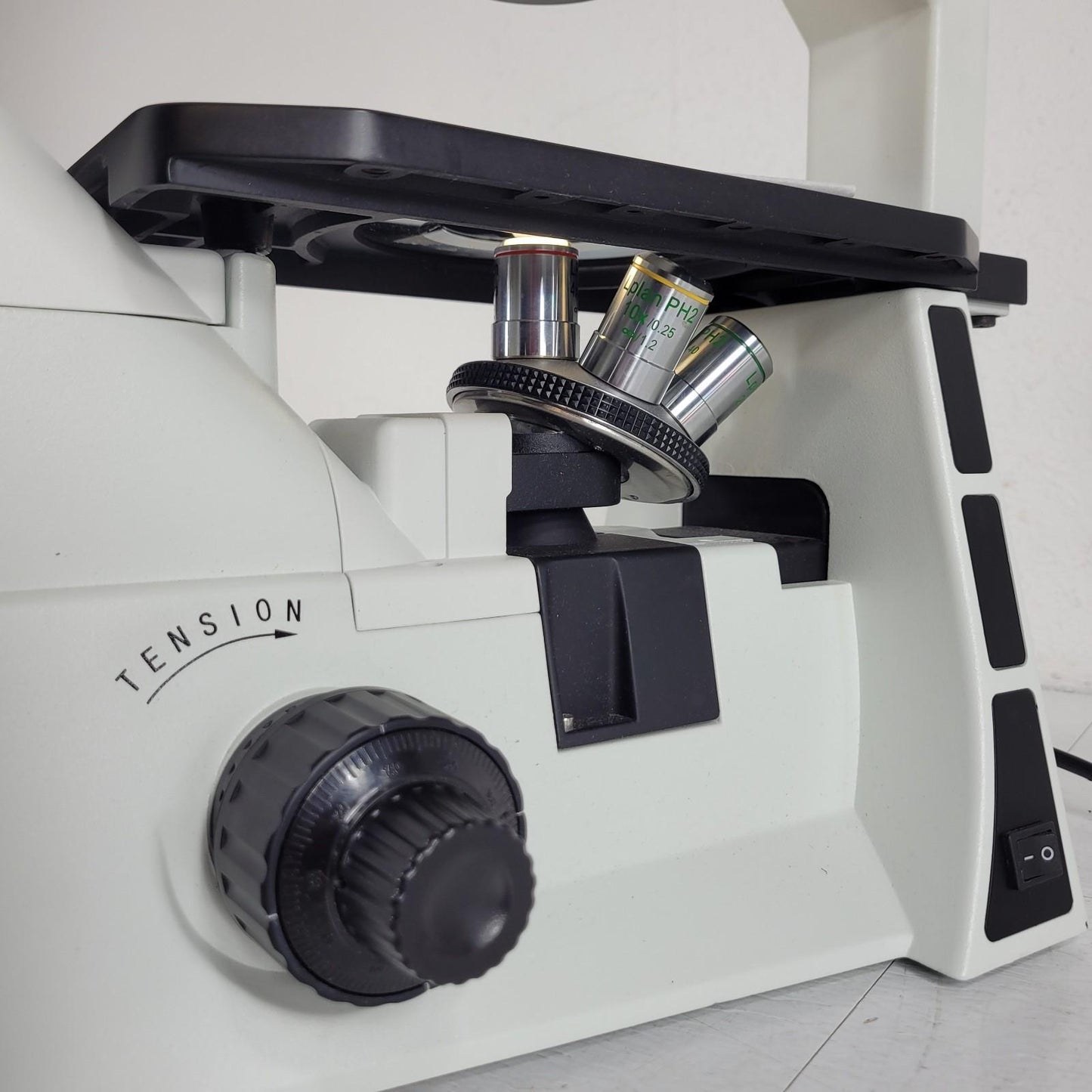 Laxco LMI3-PH4 Inverted Phase Contrast Microscope 3 Objectives PL10X/22 LMI-3000