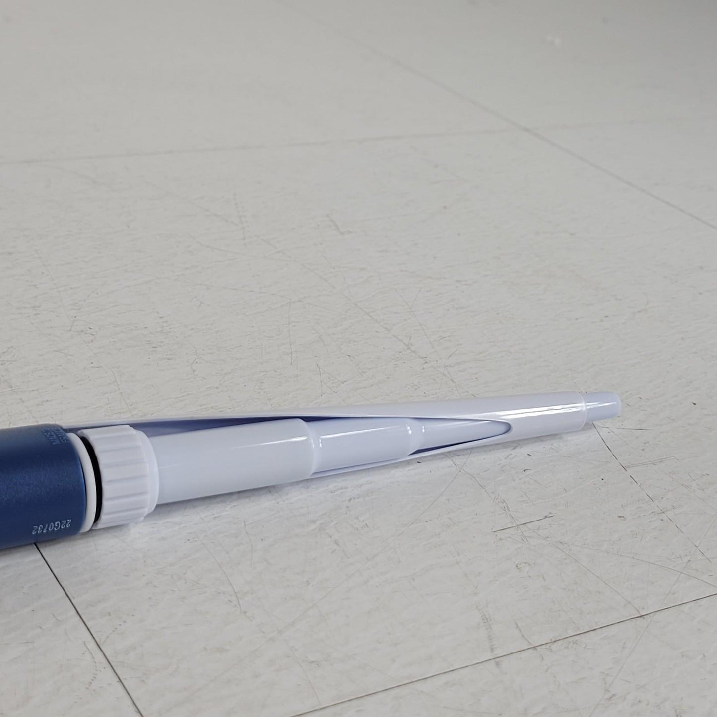 VWR EHP 1000 Ergonomic Adjustable Single Channel 100-1000µL Pipette Pipet