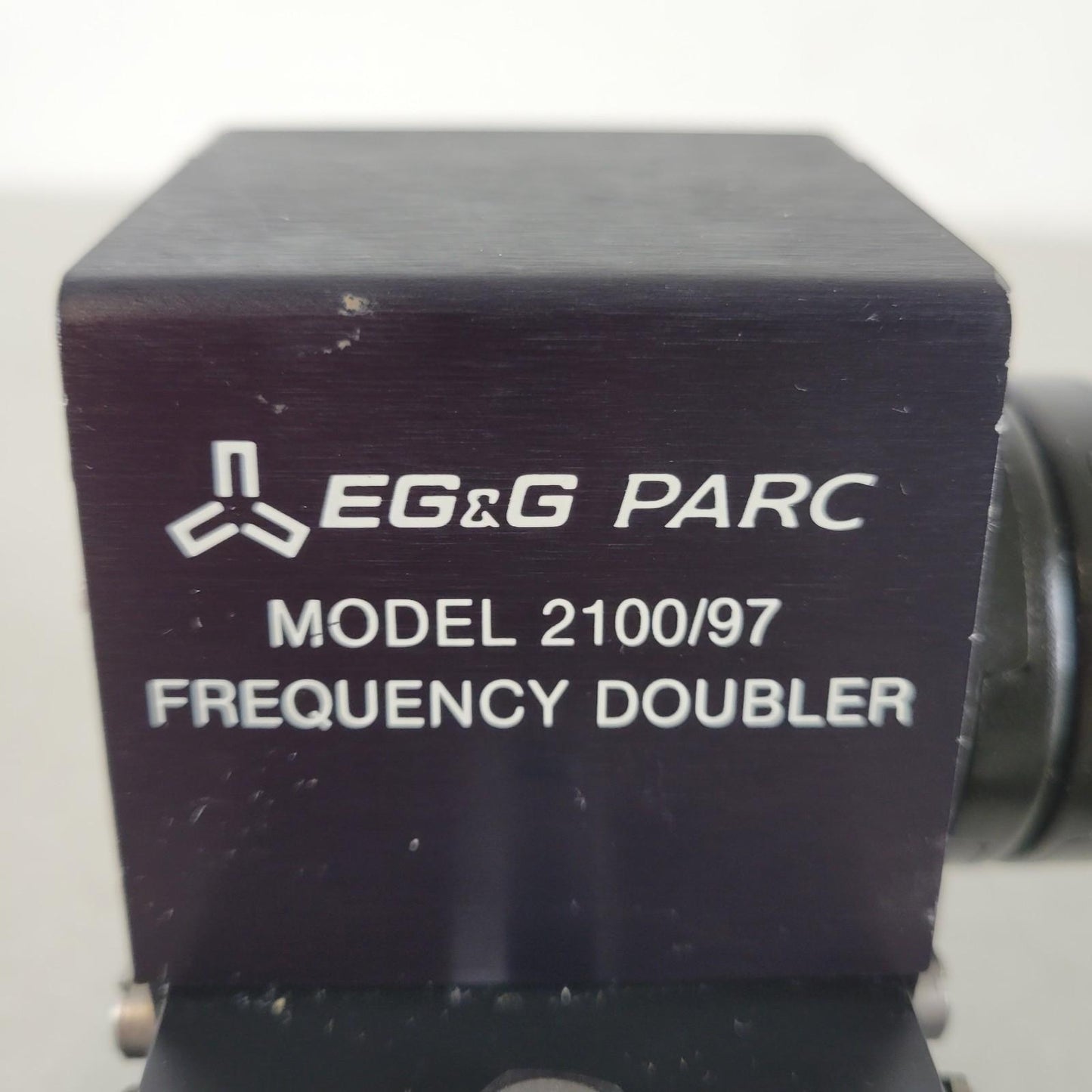 EG&G PARC 2100/97 Frequency Doubler DB9 w/ 5 Volts K82501-P18142 Stepper