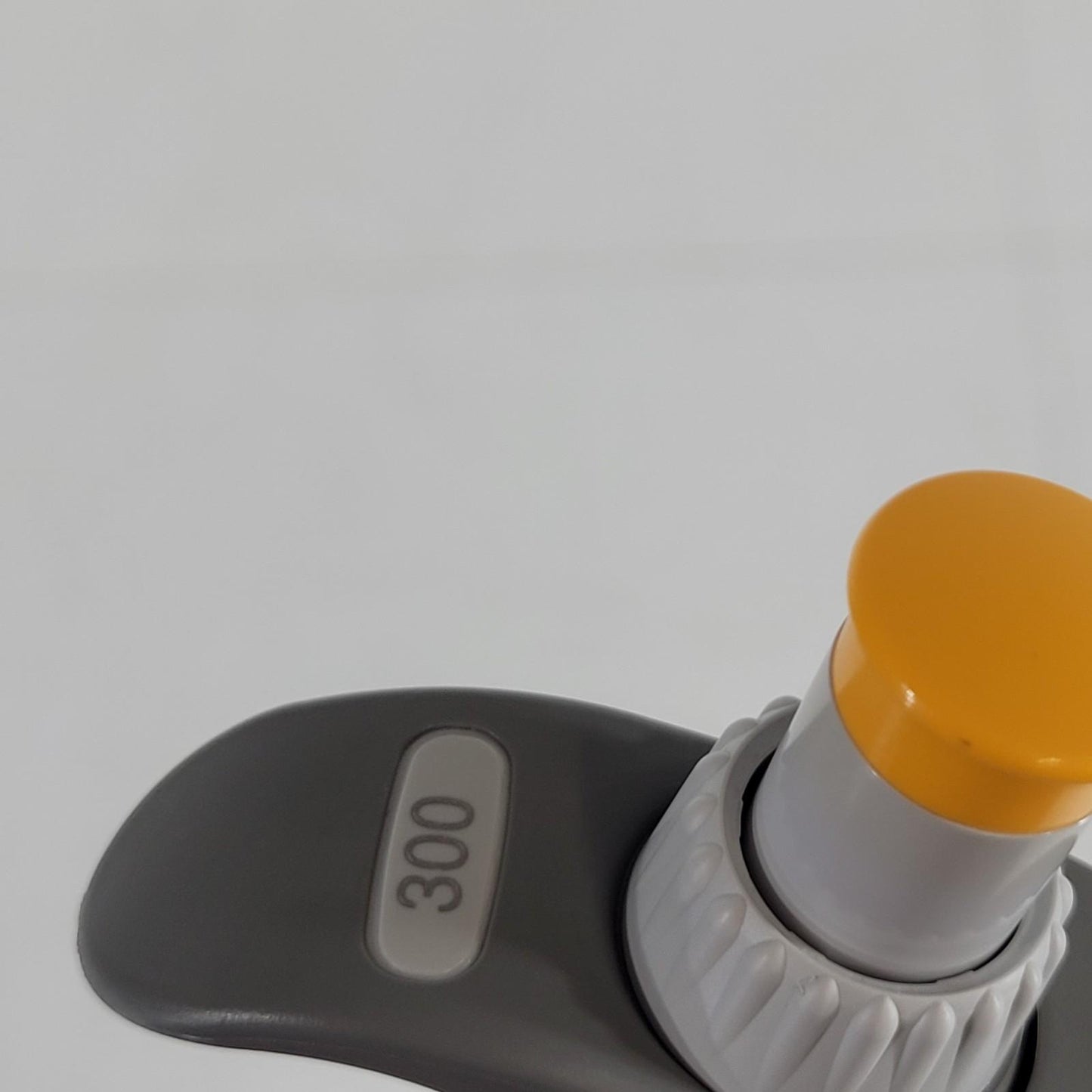 Eppendorf EPPR3065 30-300µL 8-Channel Pipette Orange Adjustable Vol 4926000050
