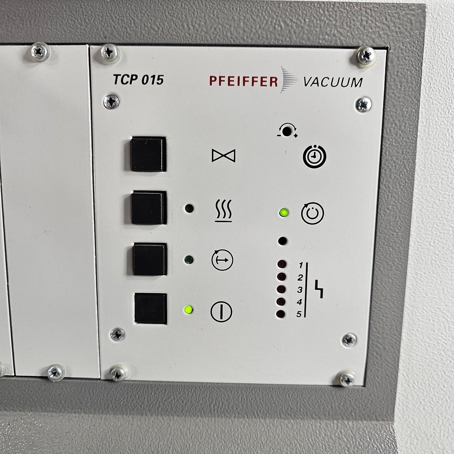 *Tested To 1E-6 Torr* Pfeiffer TSH 065D Turbomolecular Turbo Pumping Station