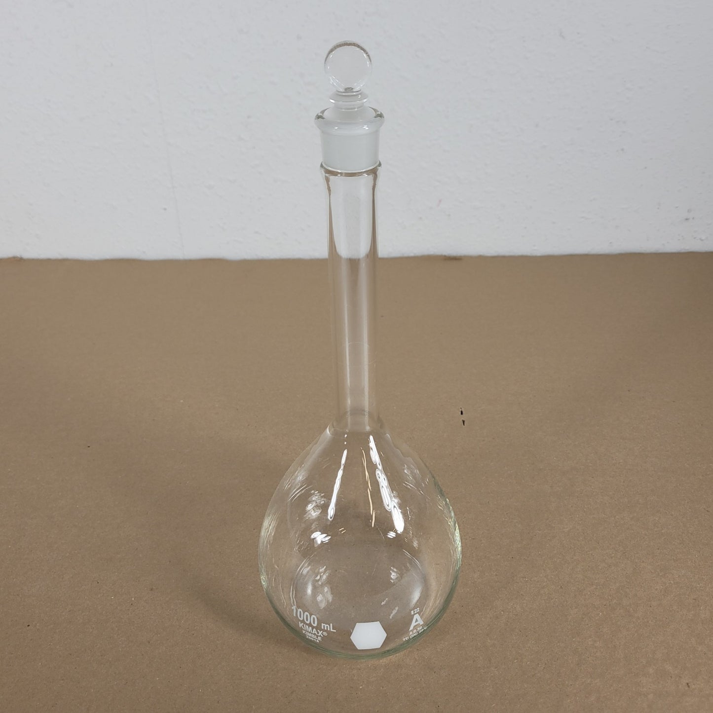 KIMAX KIMBLE 28014 1000mL Volumetric Flask Class A Borosilicate Glass w/ Stopper
