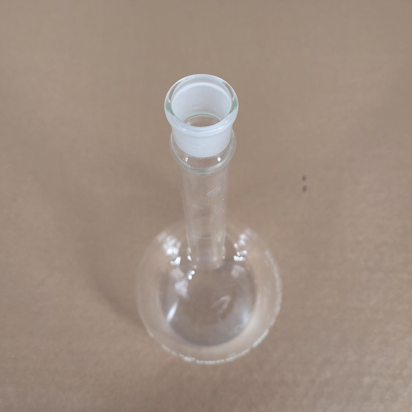 VWR ASTM E-288 1000mL Volumetric Flask Class A Borosilicate Glass w/ Stopper